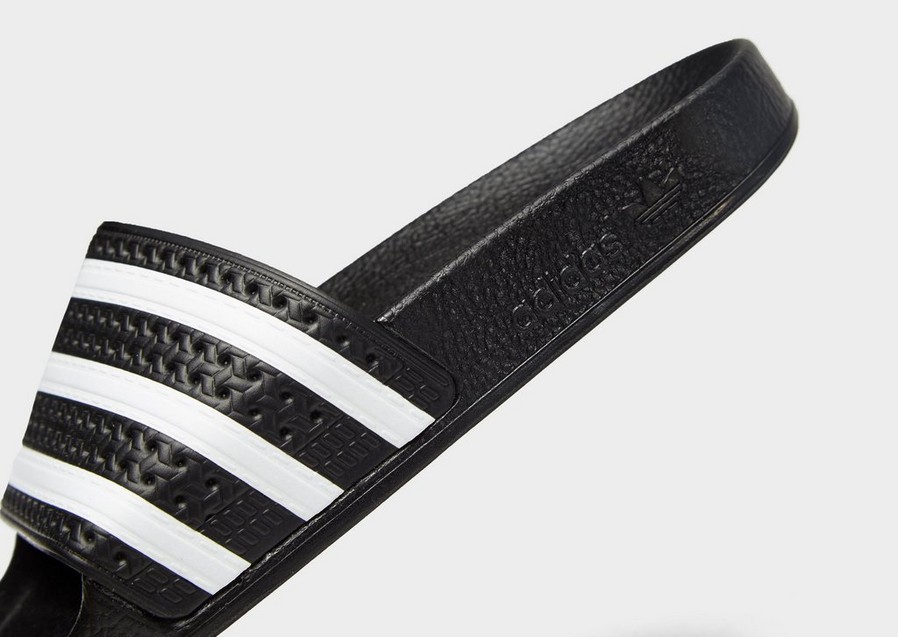 Női papucsok és flip-flopok ADIDAS ADILETTE 