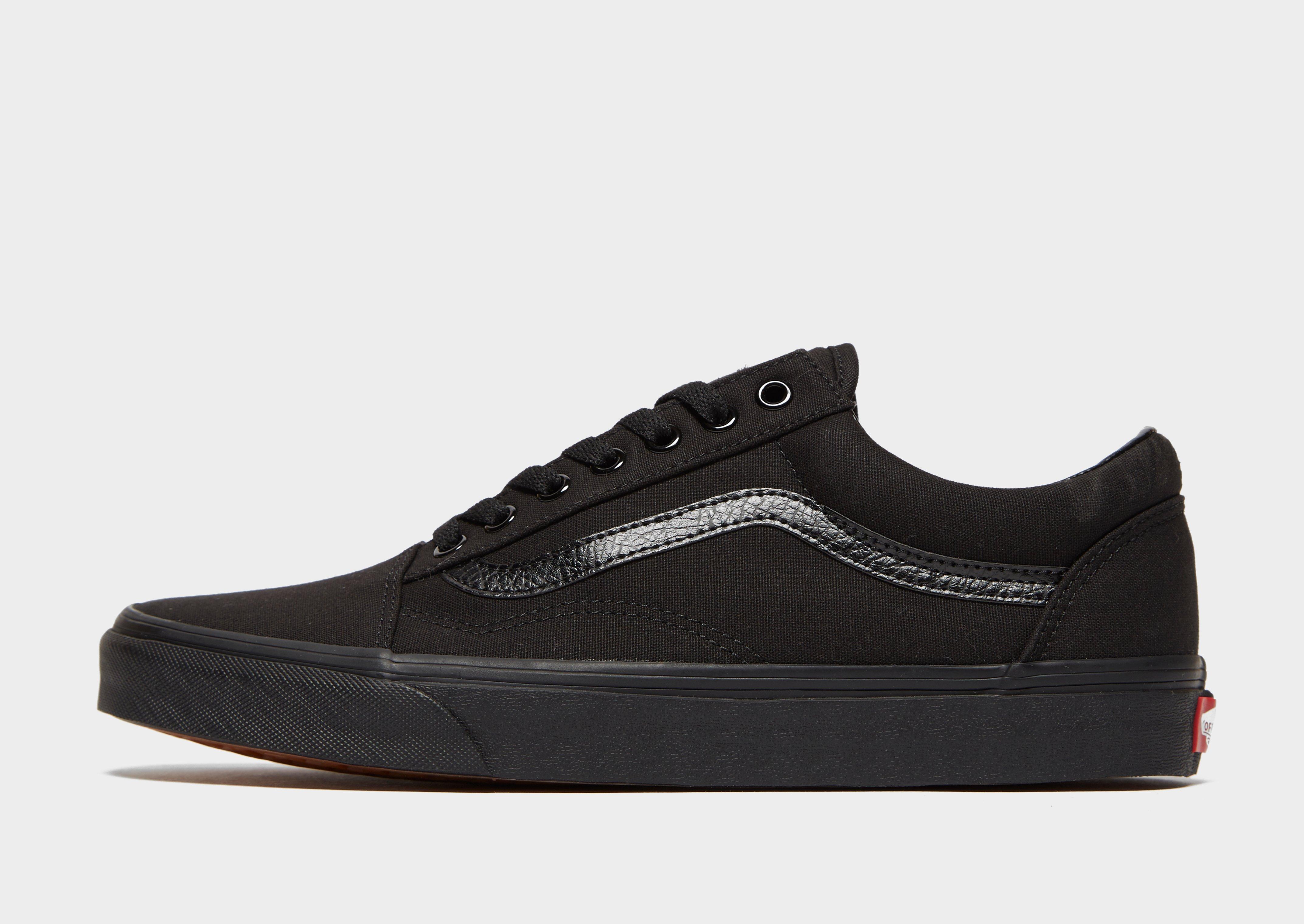 vans total black