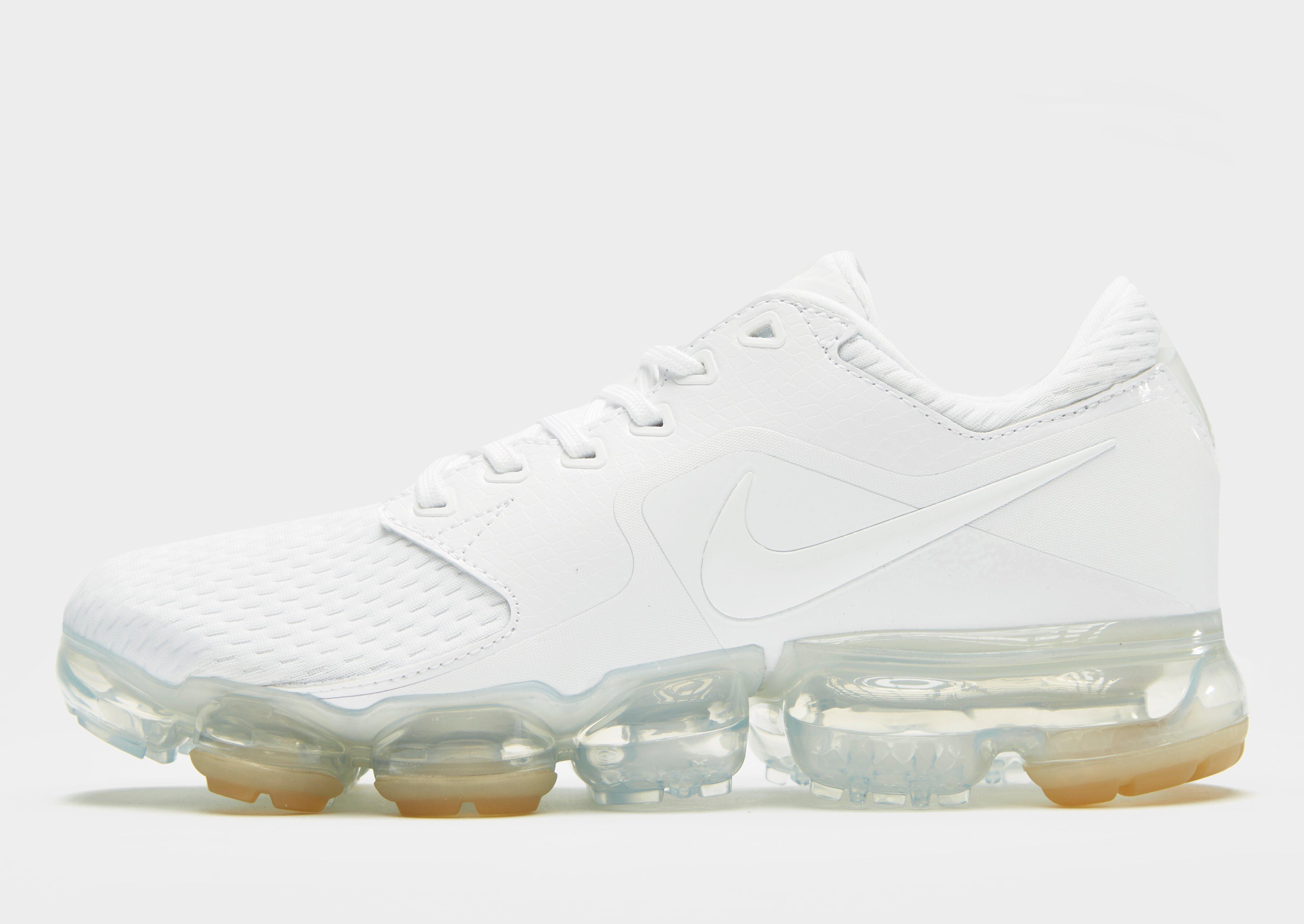 الجاسوس هيجنز وراثيا all white vapormax 