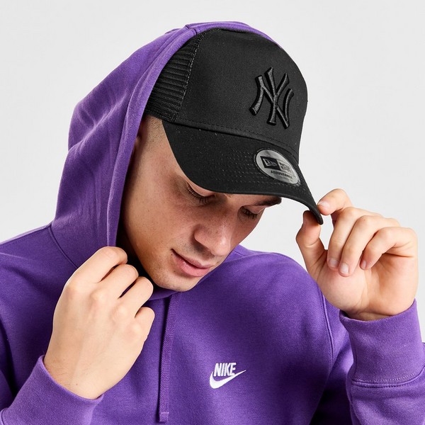 Czapki New Era – uzupełnij swój fit