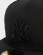 NEW ERA CZAPKA BLACK ON BLACK NY YANKEES