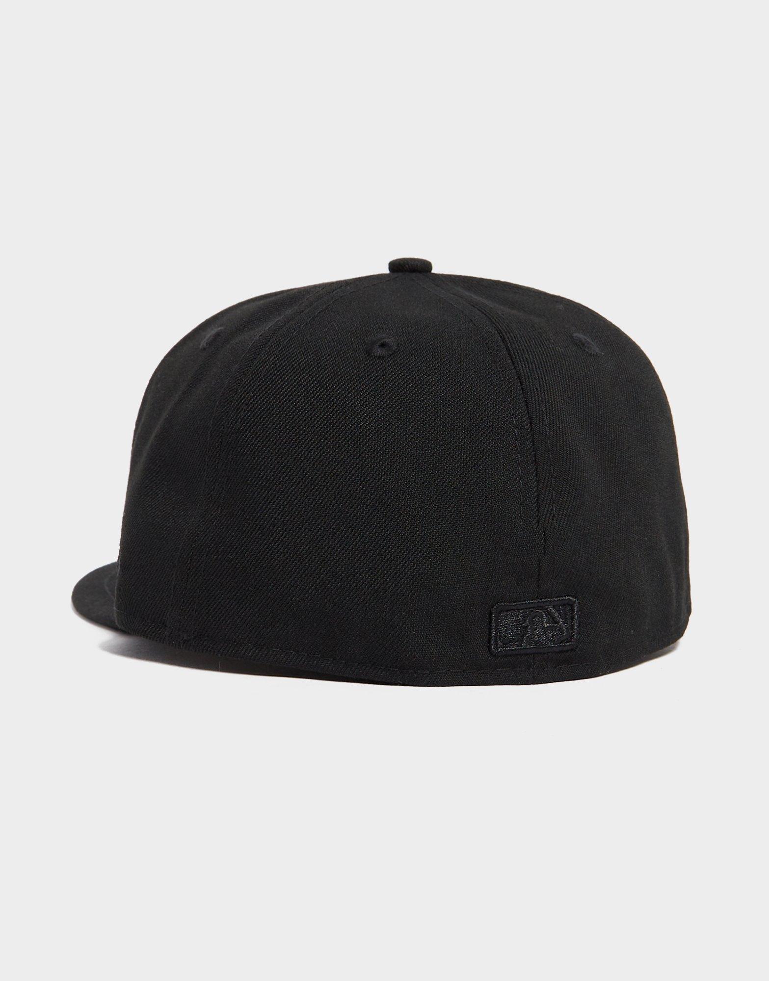 Дамска шапка NEW ERA ШАПКА BLACK ON BLACK NY YANKEES 10000103 Черен
