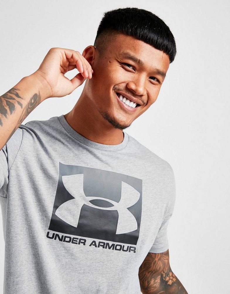 Koszulka, t-shirt męski UNDER ARMOUR KRÓTKI RĘKAW BOXED SPORTSTYLE T SHIRT 1329581-035 Szary