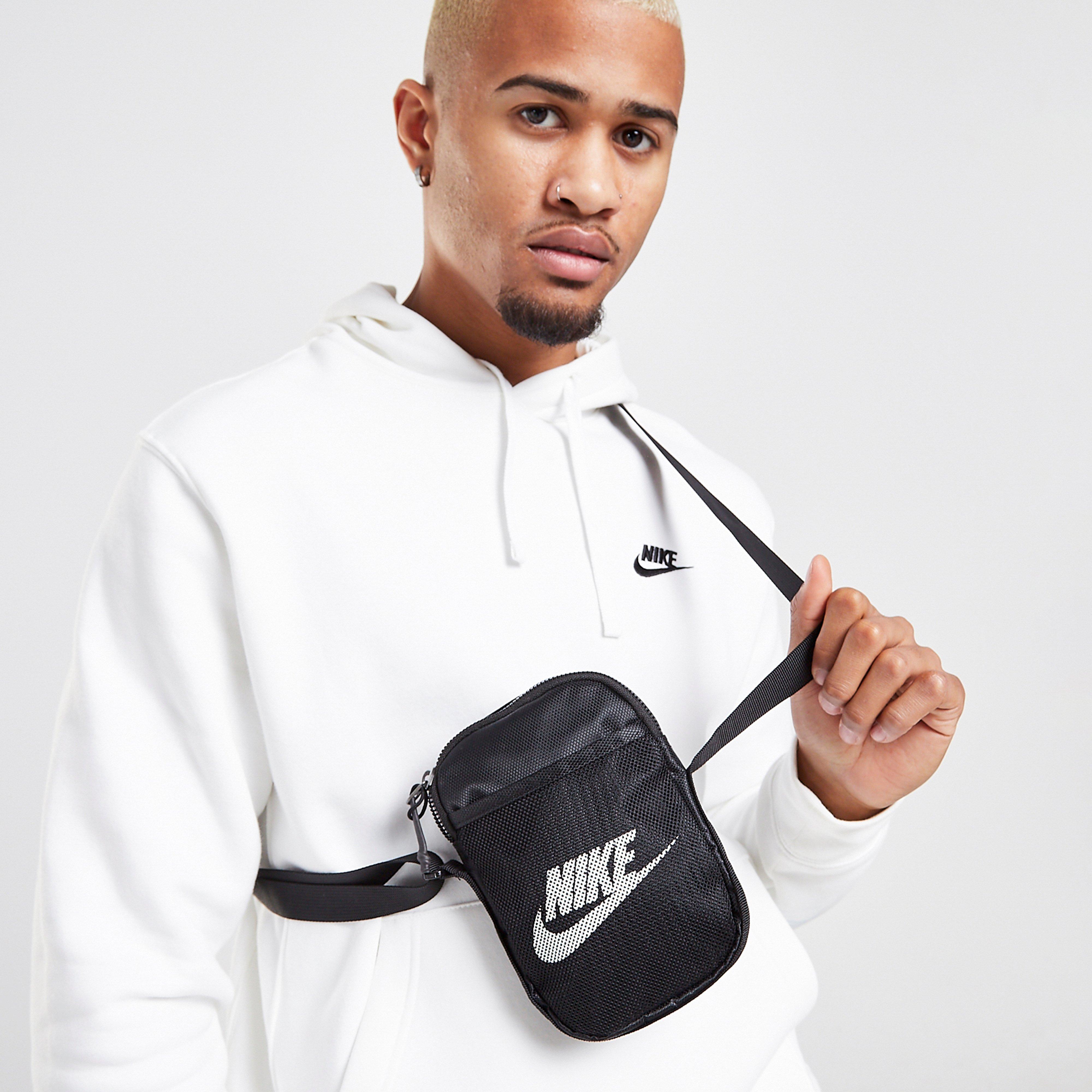 Női sporttáská NIKE TÁSKA MINI SMALL ITEMS BAG
