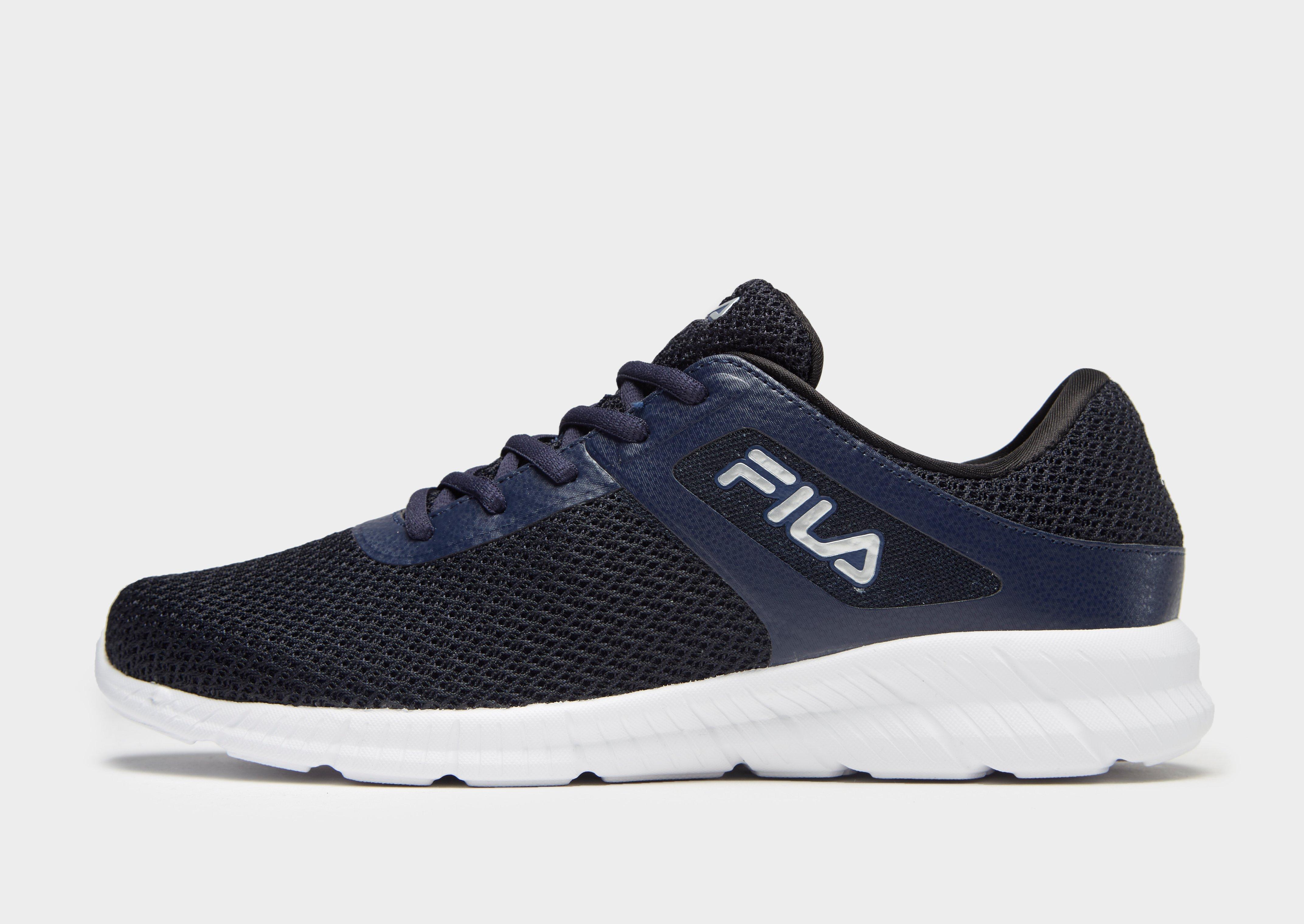 fila trainers size 3