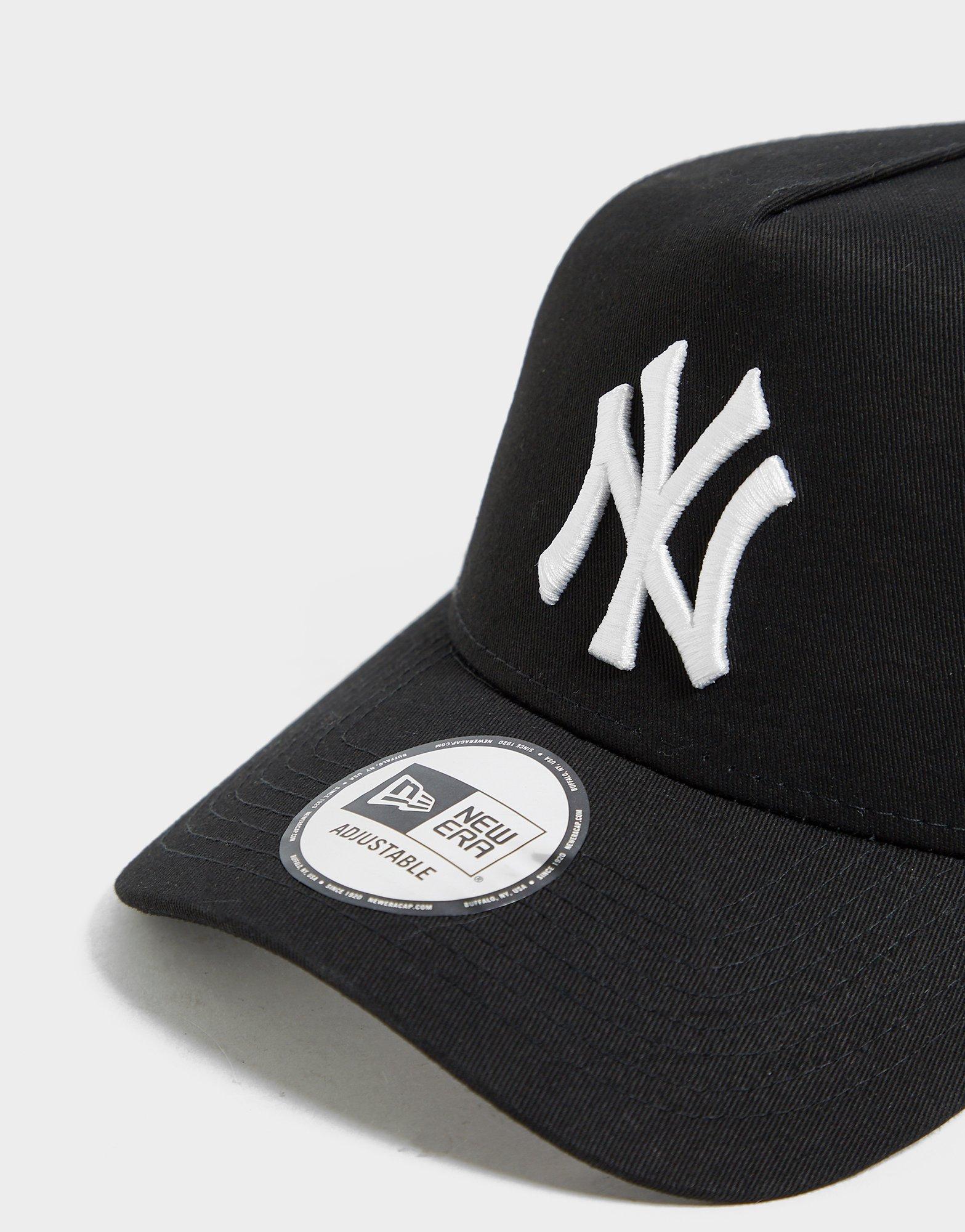 Muška šilterica NEW ERA KAPA CLEAN TRUCKER NYY BLACK NEW YORK YANKEES BLK 11588491 crna