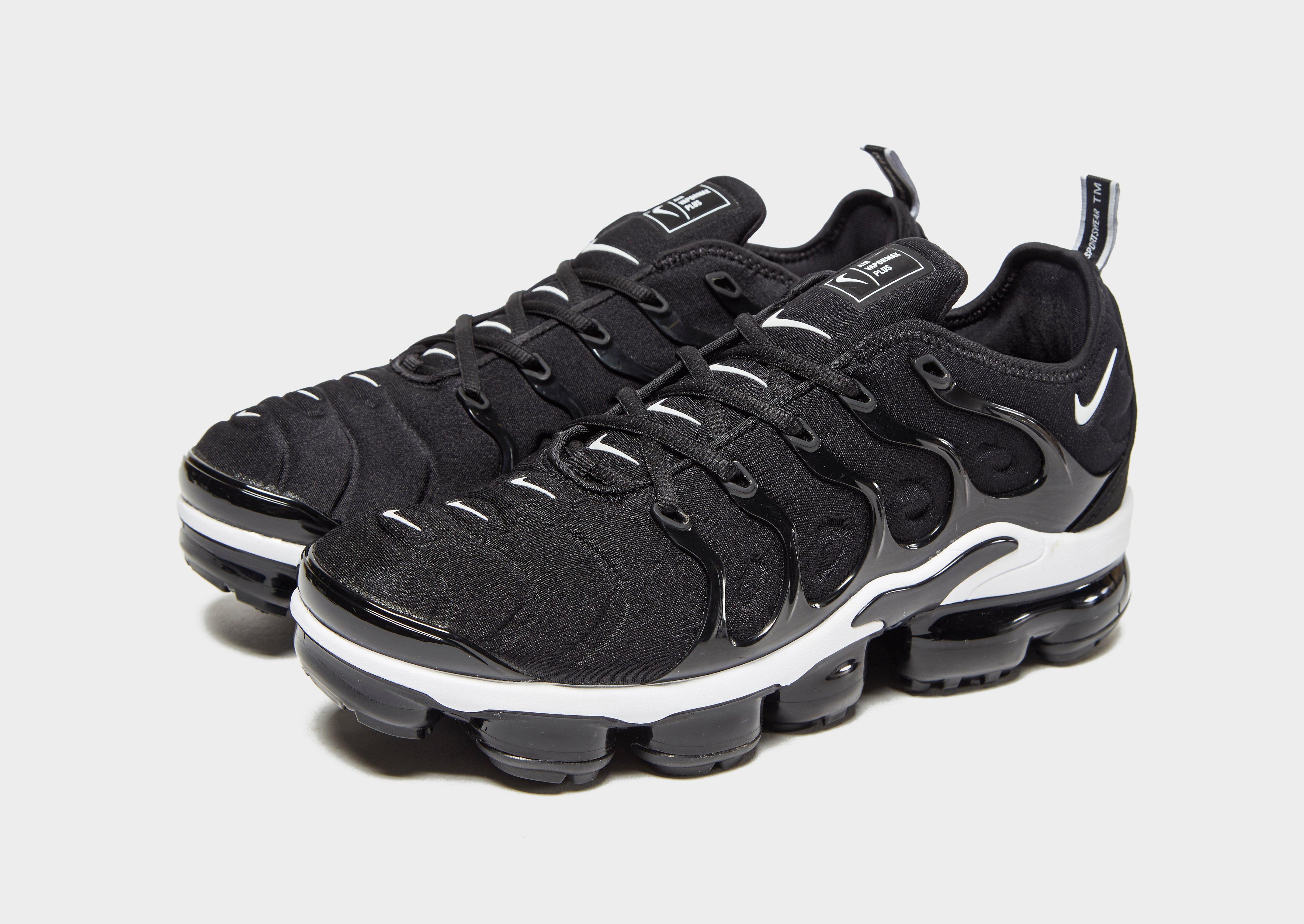 nike air vapormax plus black junior