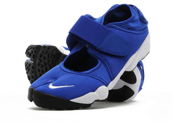 nike camel toe shoes