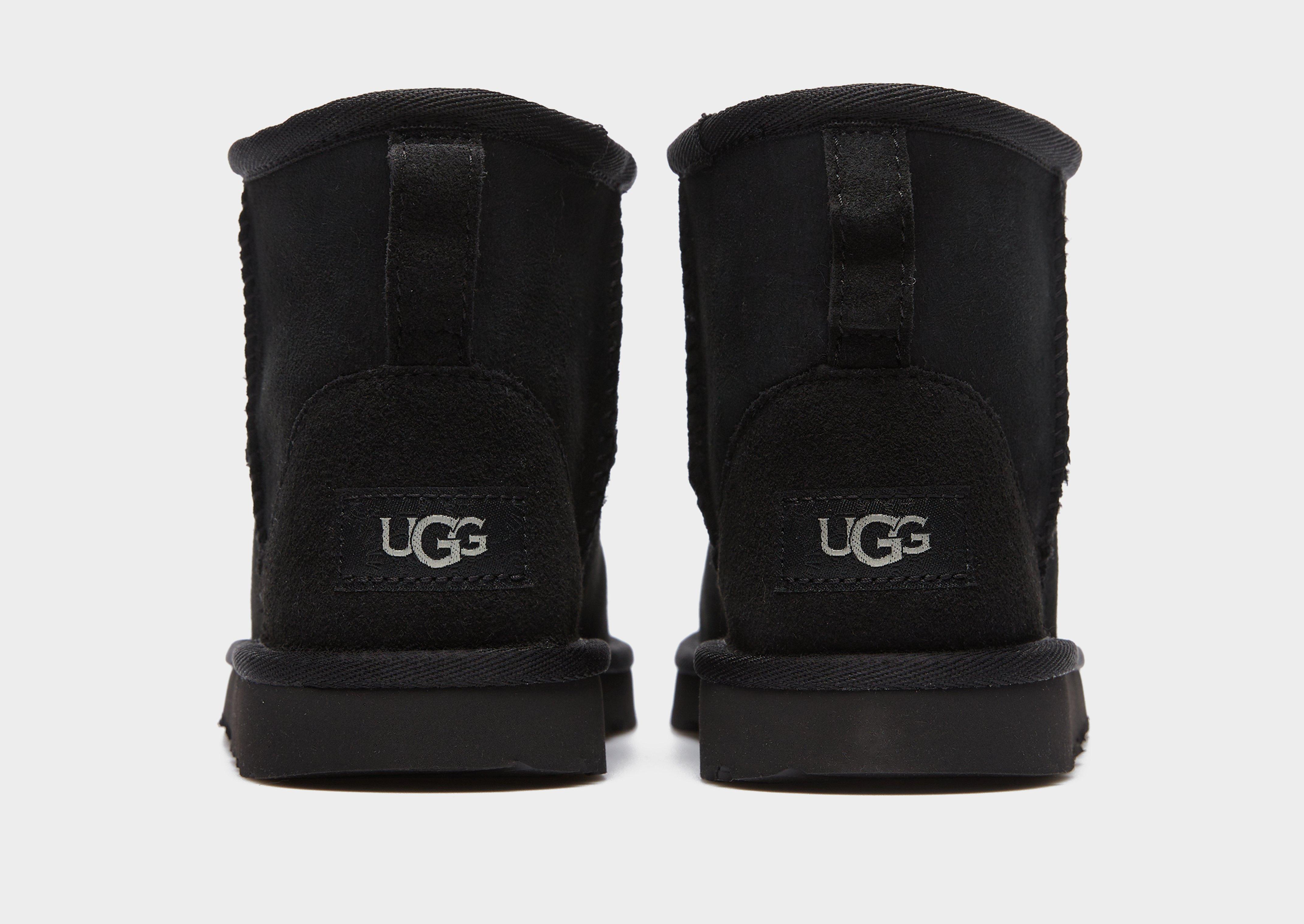 Dječje zimske čizme UGG CLASSIC MINI II 1017715K-BLK crna