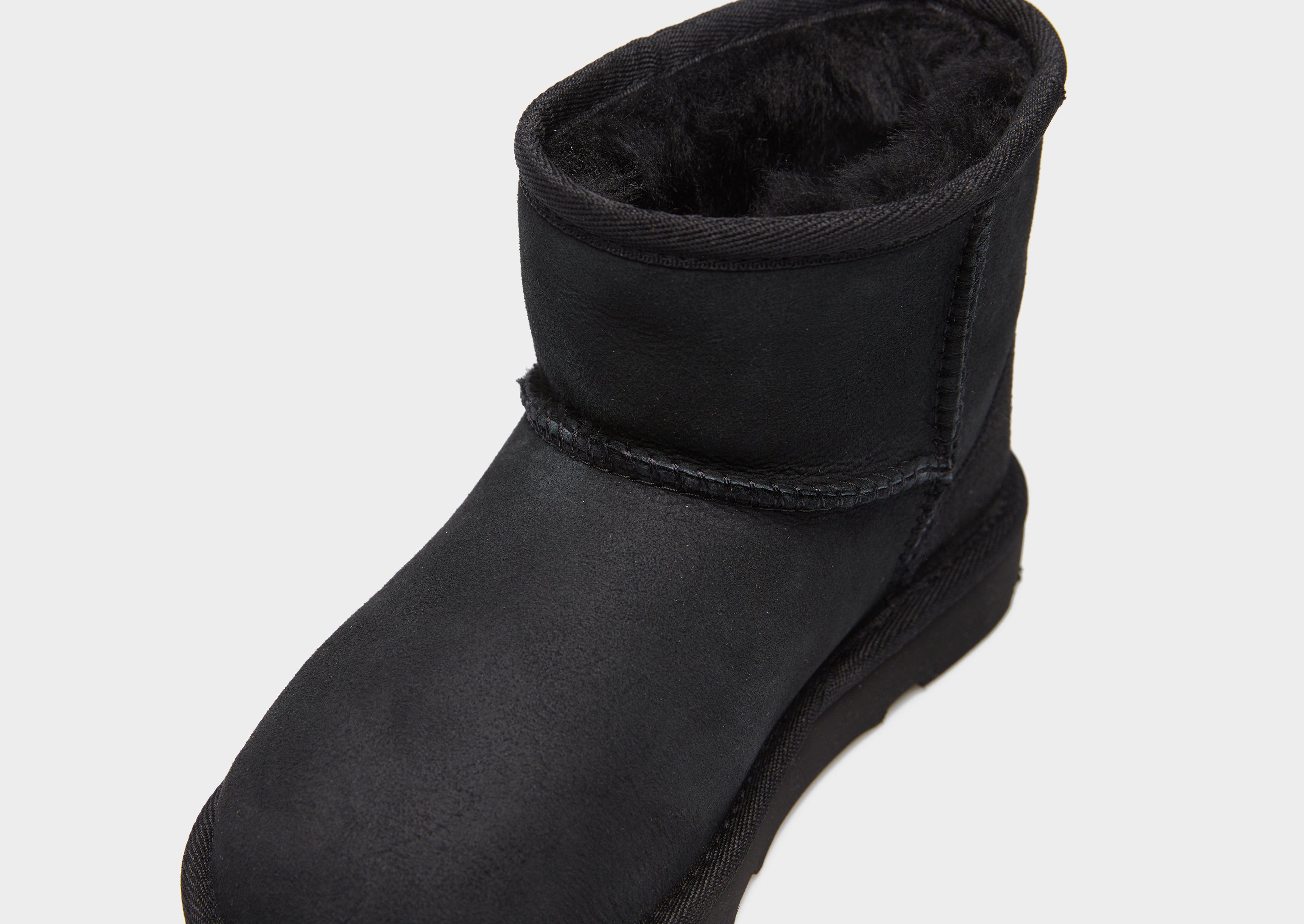 Dječje zimske čizme UGG CLASSIC MINI II 1017715K-BLK crna
