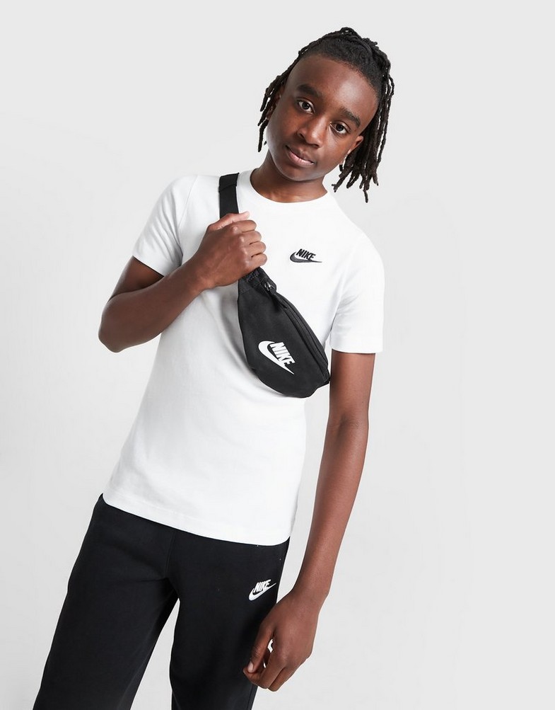 Дитячі футболки NIKE ФУТБОЛКА K NSW TEE EMB FUTURA LBR BOY FZ5177-100 Білий