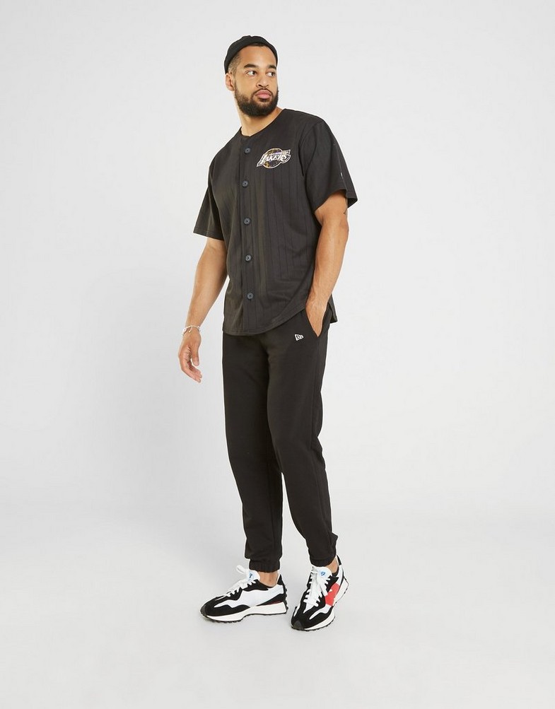 NEW ERA SPODNIE NE ESSENTIAL JOGGER BLK NEW ERA BLK 11860049 Czarny