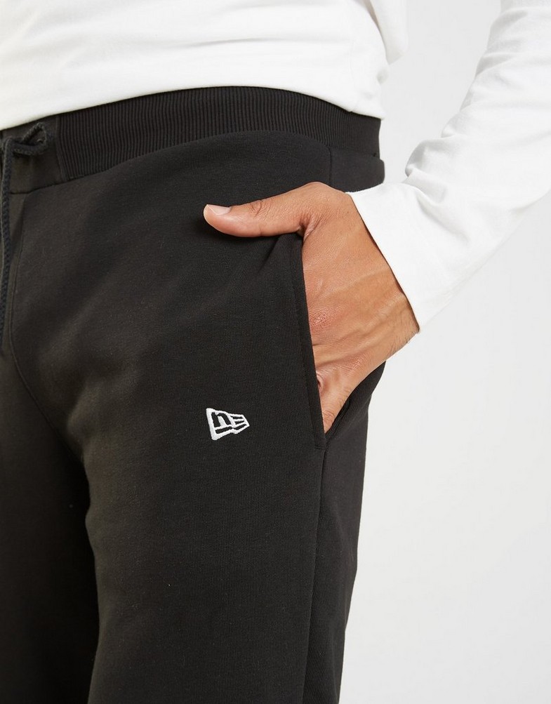 NEW ERA SPODNIE NE ESSENTIAL JOGGER BLK NEW ERA BLK 11860049 Czarny