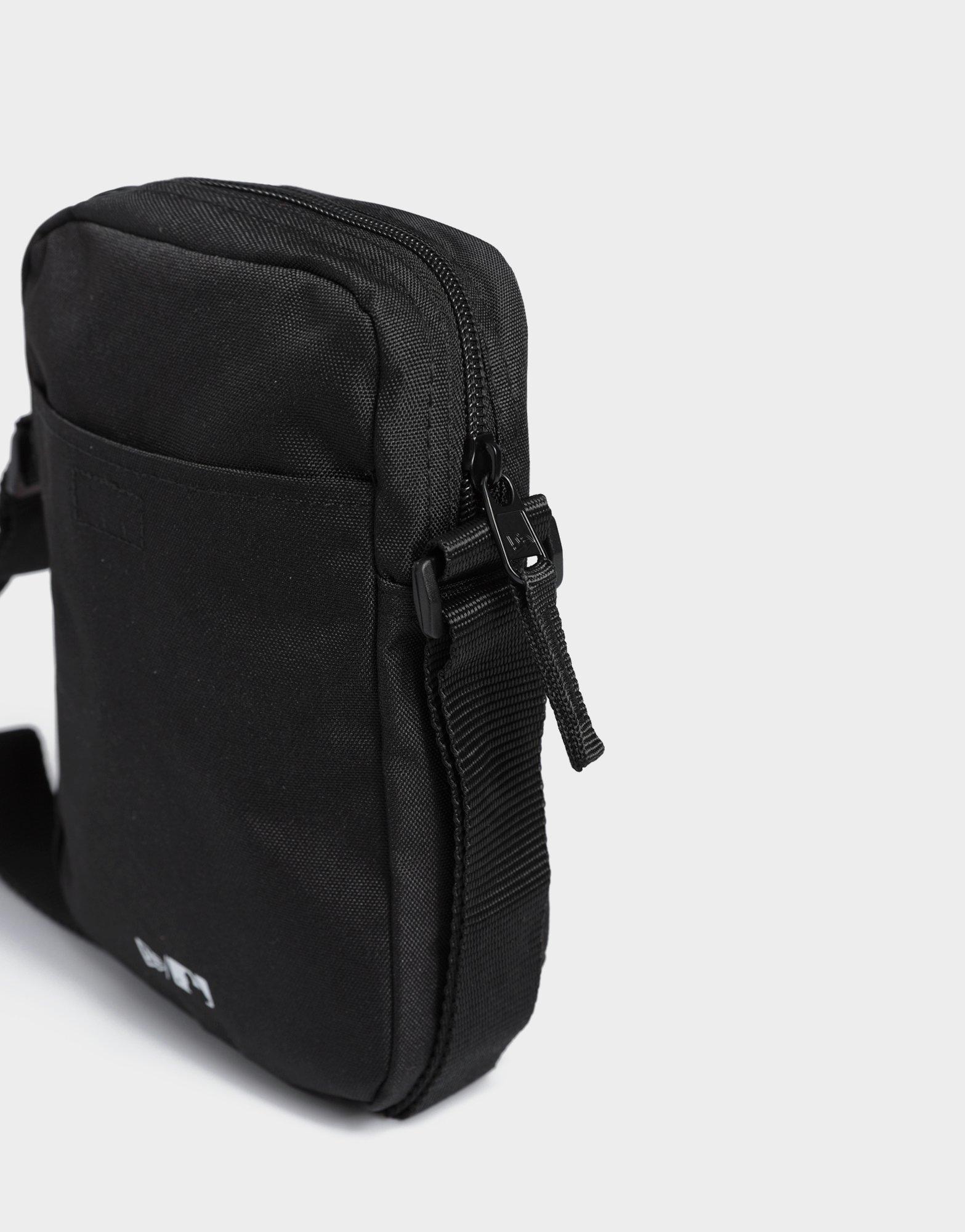 Dámská taška NEW ERA TAŠKA MLB SIDE BAG NYY BLK BLKWHI NEW YORK YANKEES B 11942030 Černá