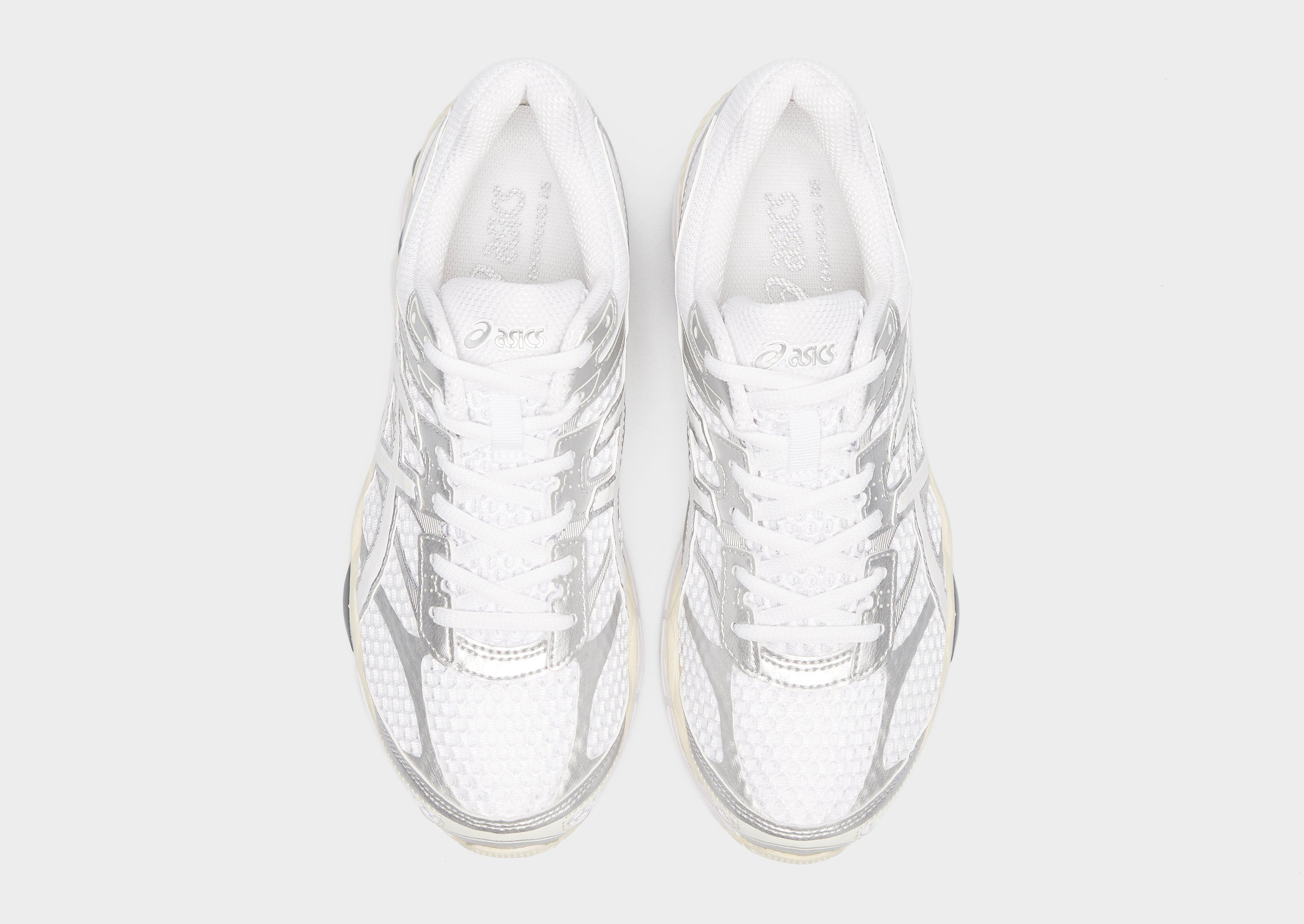 Buty sneakersy damskie ASICS GEL-CUMULUS 16 1203A733_102 Biały