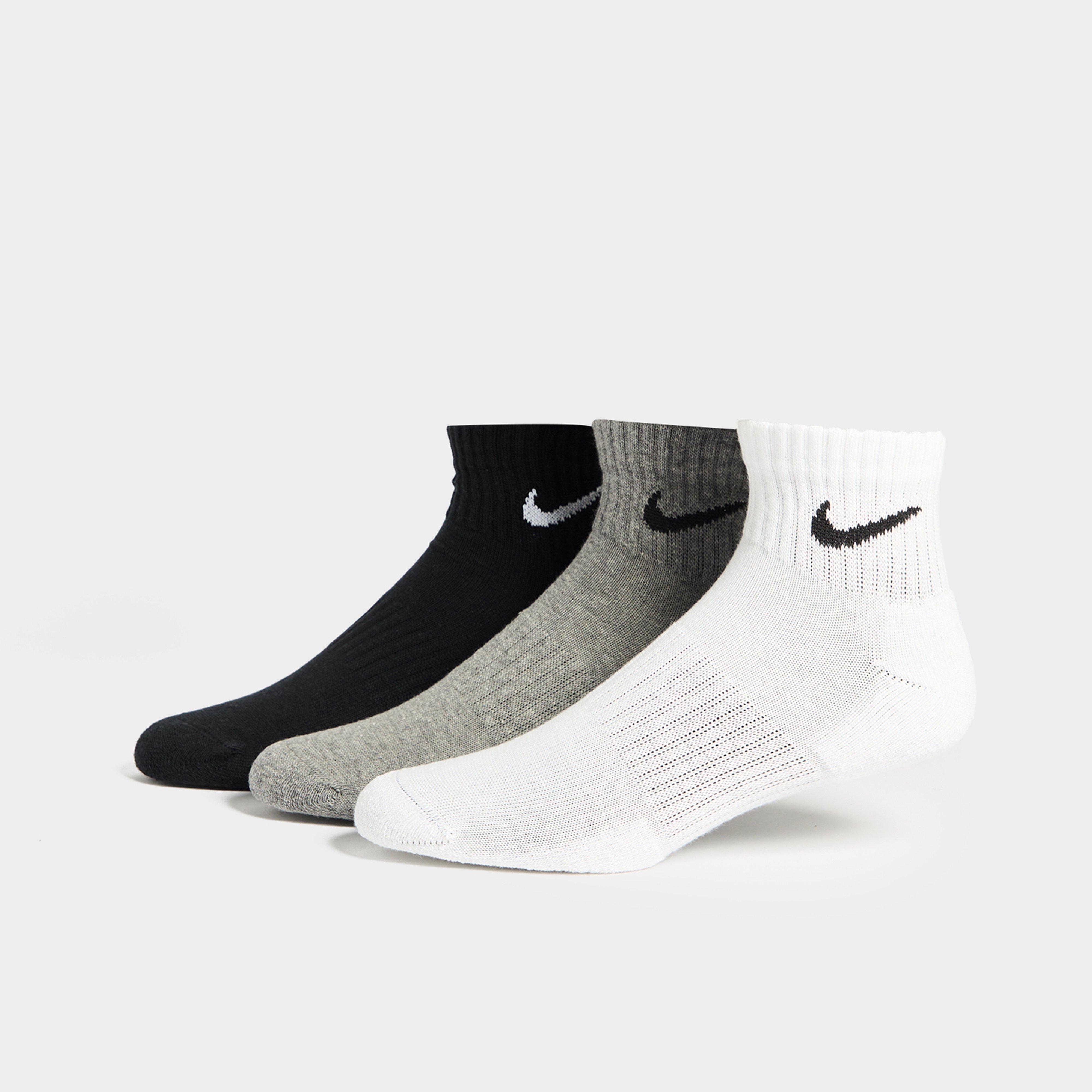 Női zokni NIKE 3-PACK LIGHTWEIGHT QUARTER SOCKS 