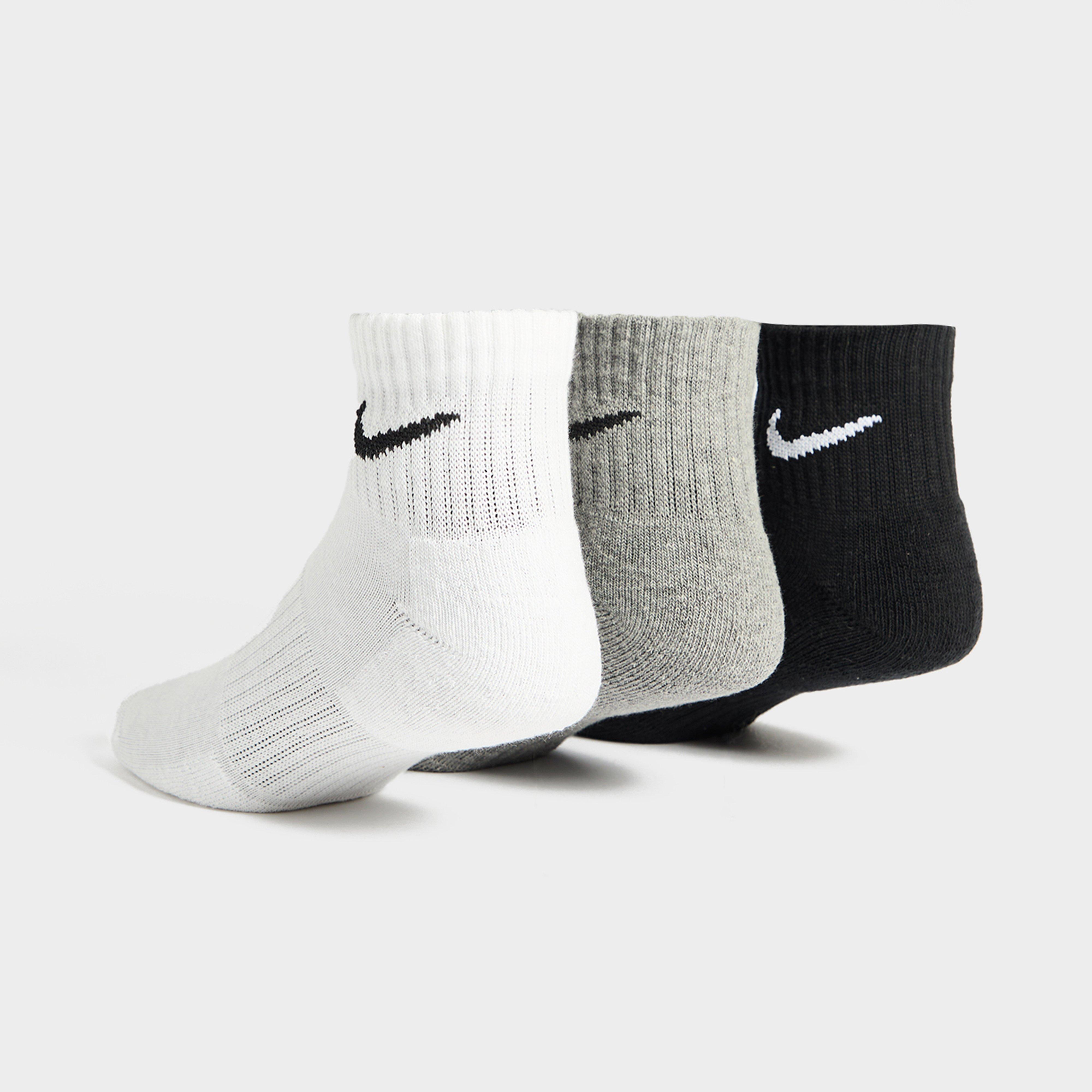 Női zokni NIKE 3-PACK LIGHTWEIGHT QUARTER SOCKS 