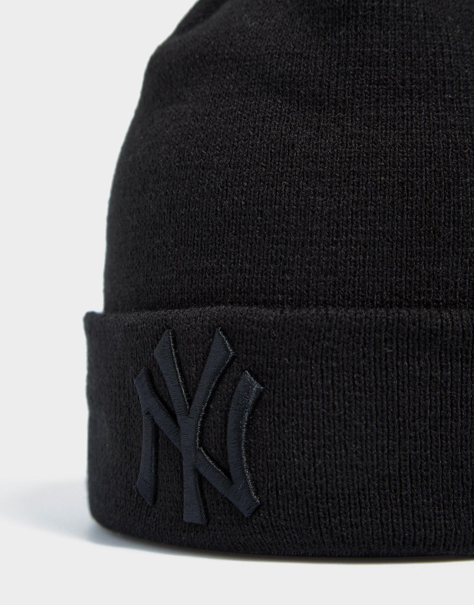 Мъжка зимна шапка NEW ERA ЗИМНА ШАПКА MLB CUFF KNIT NYY BOB NEW YORK YANKEES B 12122729 Черен