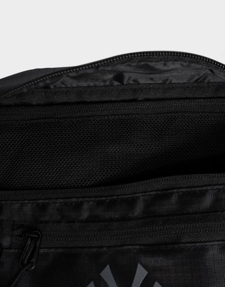 Moteriškas sportinis krepšys NEW ERA LIEMENS RANKINĖ MLB WAIST BAG LIGHT NEYYAN BLKBLK 12145412 Juoda
