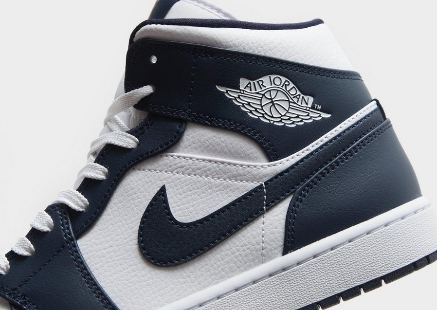 Buty sneakersy męskie AIR JORDAN 1 MID SE 554724-174 Granatowy