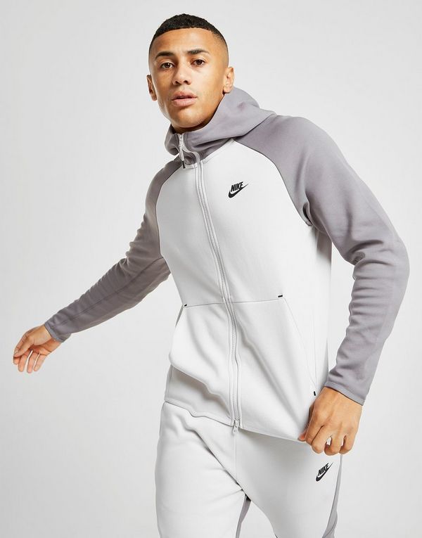 Nike Sportswear Tech Fleece костюм
