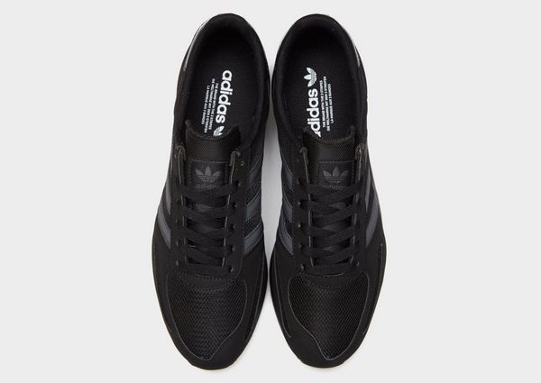 black adidas originals la trainer black adidas originals la trainer