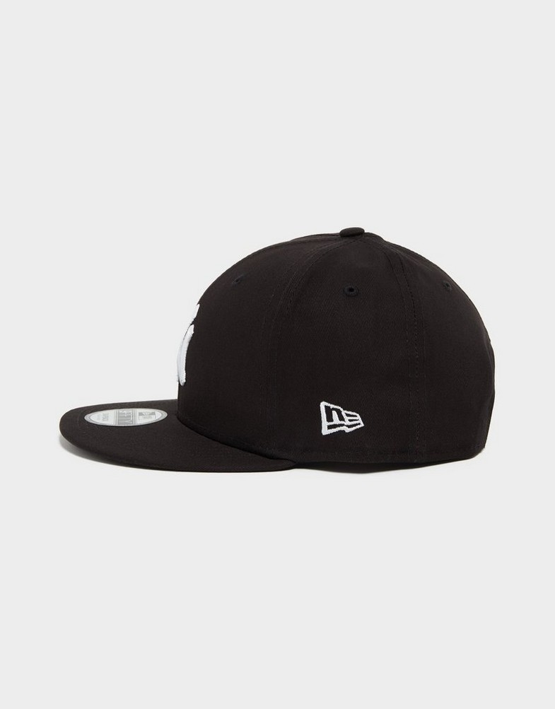 Dámska čiapka NEW ERA MLB NEW YORK YANKEES 9FIFTY SNAPBACK CAP BASIC 9FIFT 11180833 Čierna