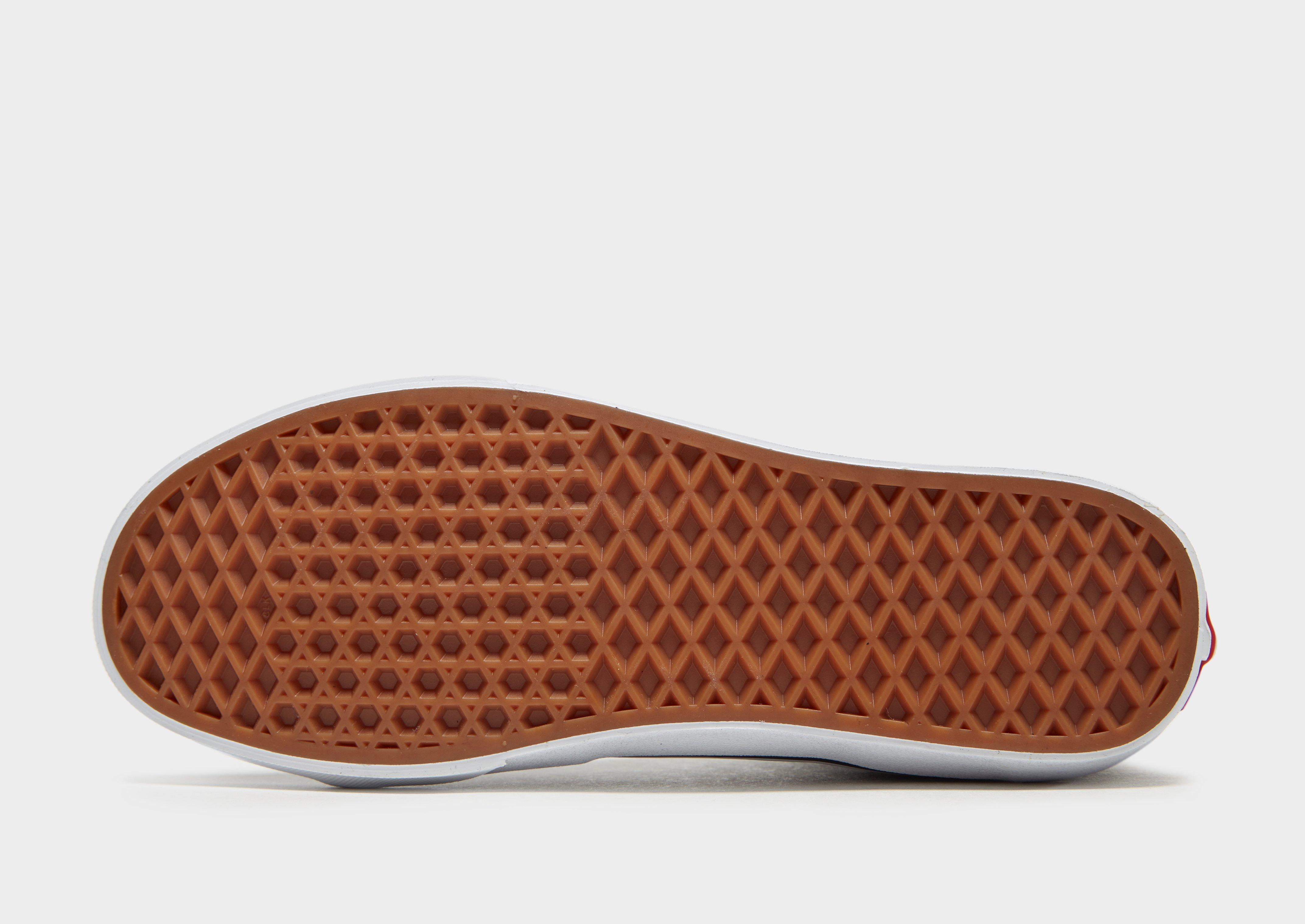 Inkariukai moterims VANS SK8-HI    VN000D5IB8C1 Juoda