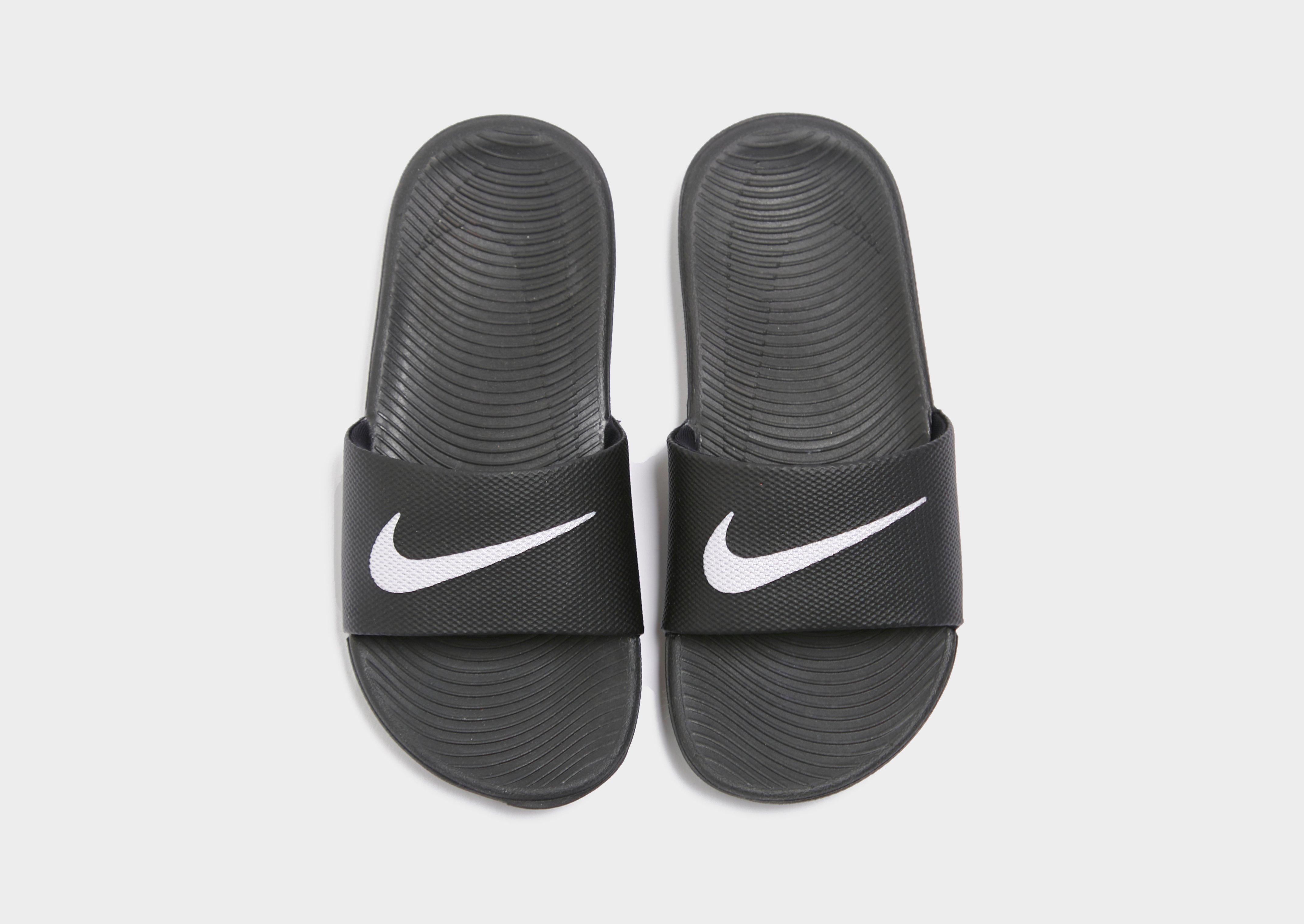 Gyerek papucsok és flip-flopok NIKE KAWA SLIDES  819352-001 Fekete