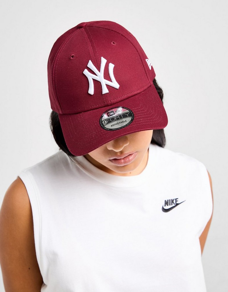 Férfi sapká NEW ERA SAPKA LEAGUE ESSENTIAL 9FORTY NYY PURPLE NEW YORK YA 80636012 Bordó