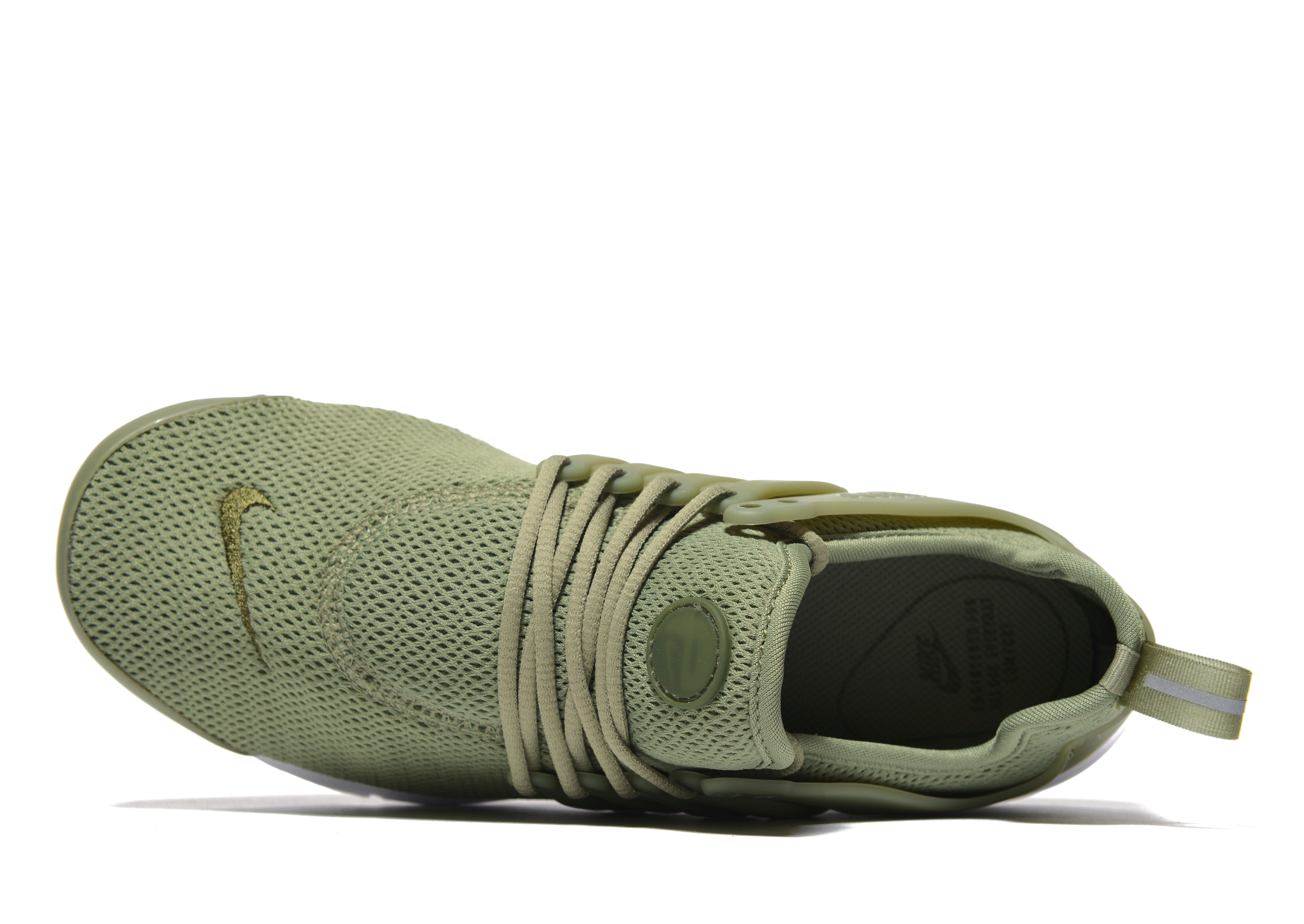nike olive green trainers womens