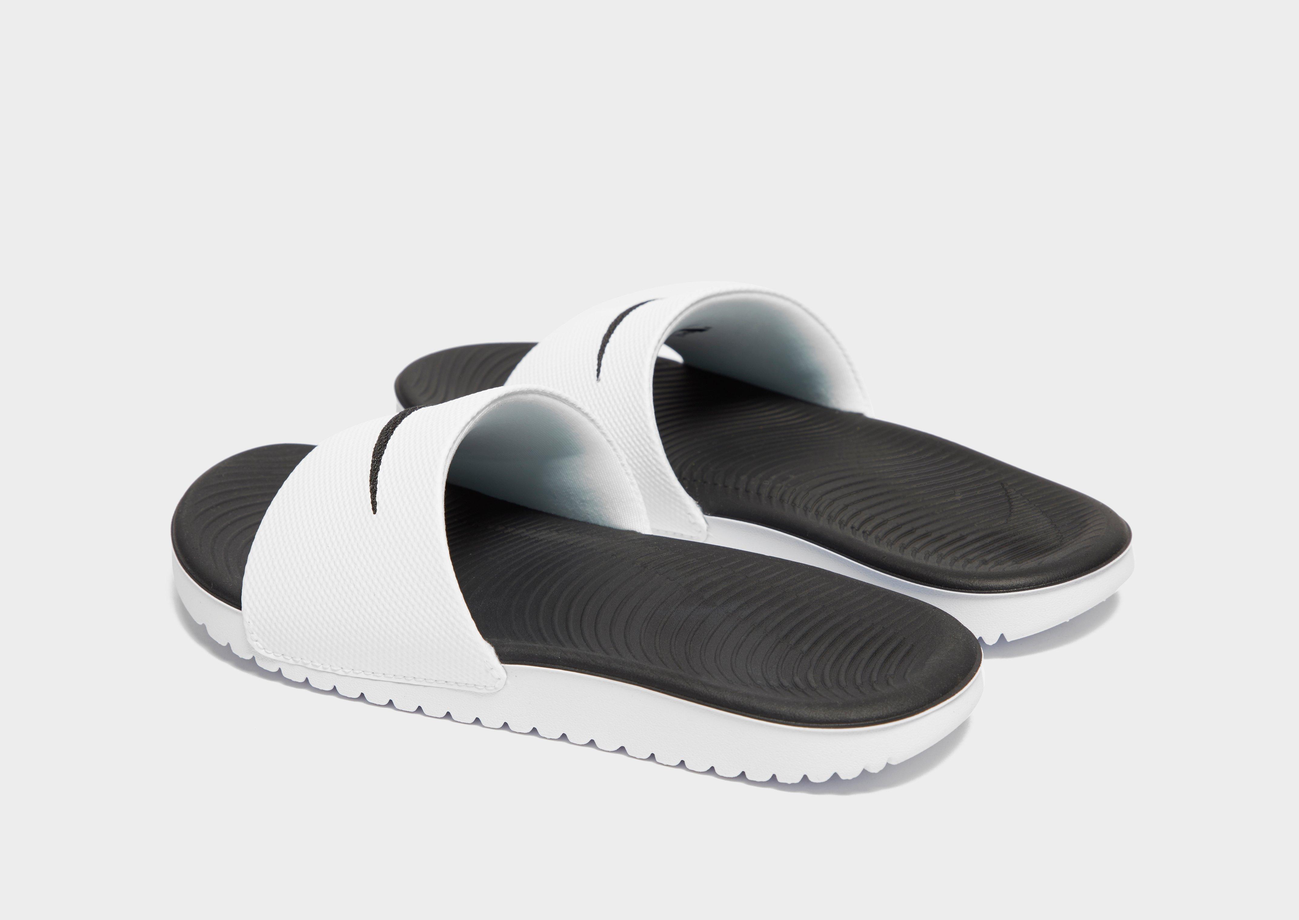 Gyerek papucsok és flip-flopok NIKE KAWA SLIDES  819352-100 Fehér