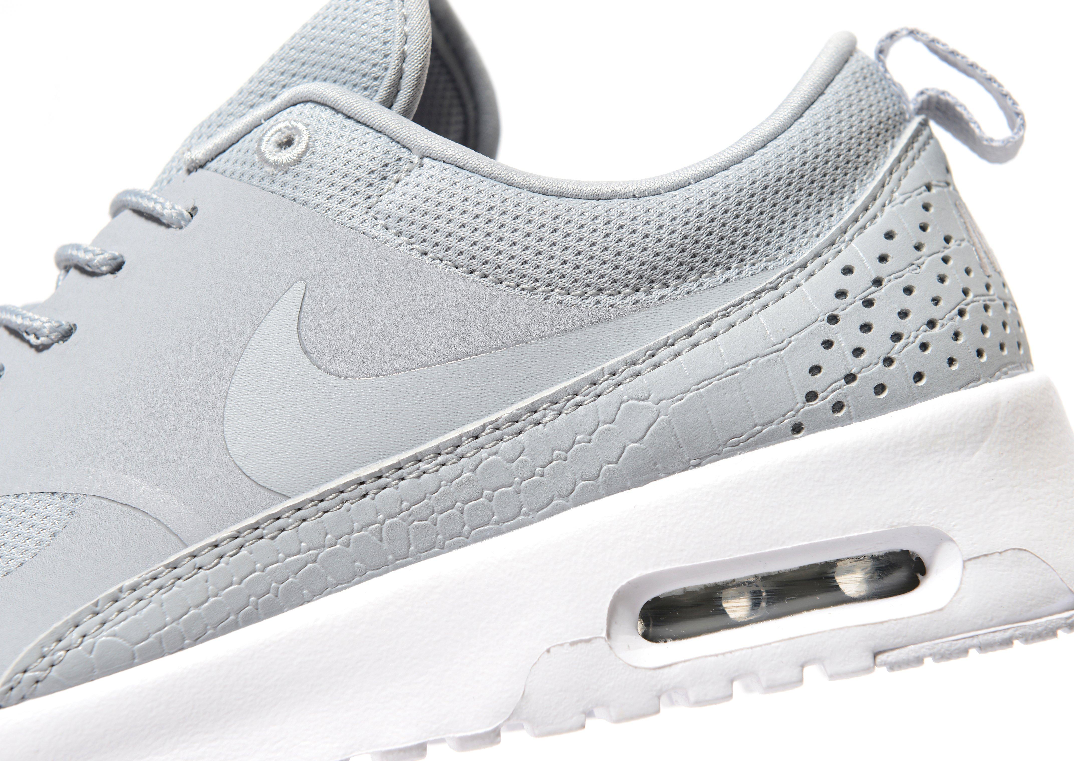 grey nike air max thea womens