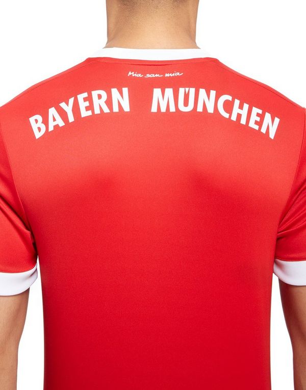 completo calcio FC Bayern München completini completo calcio FC Bayern München completini