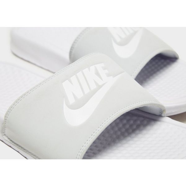 nike benassi pocket