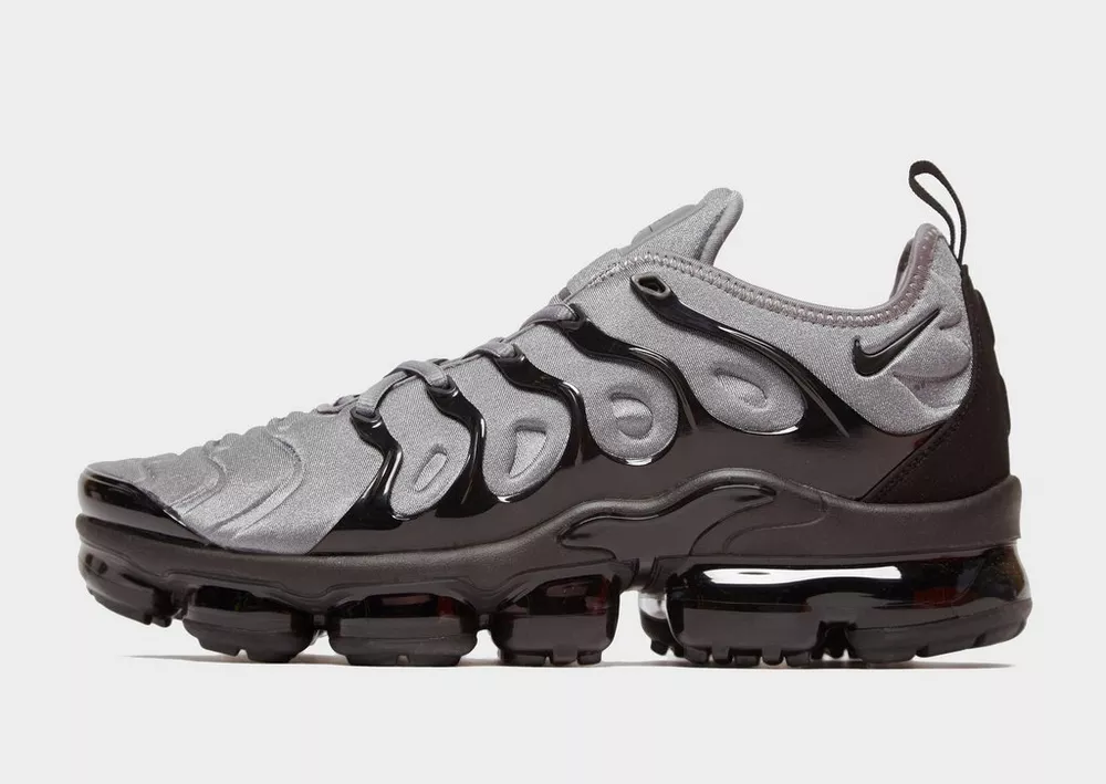 NIKE AIR VAPORMAX PLUS, фото 1 з 6