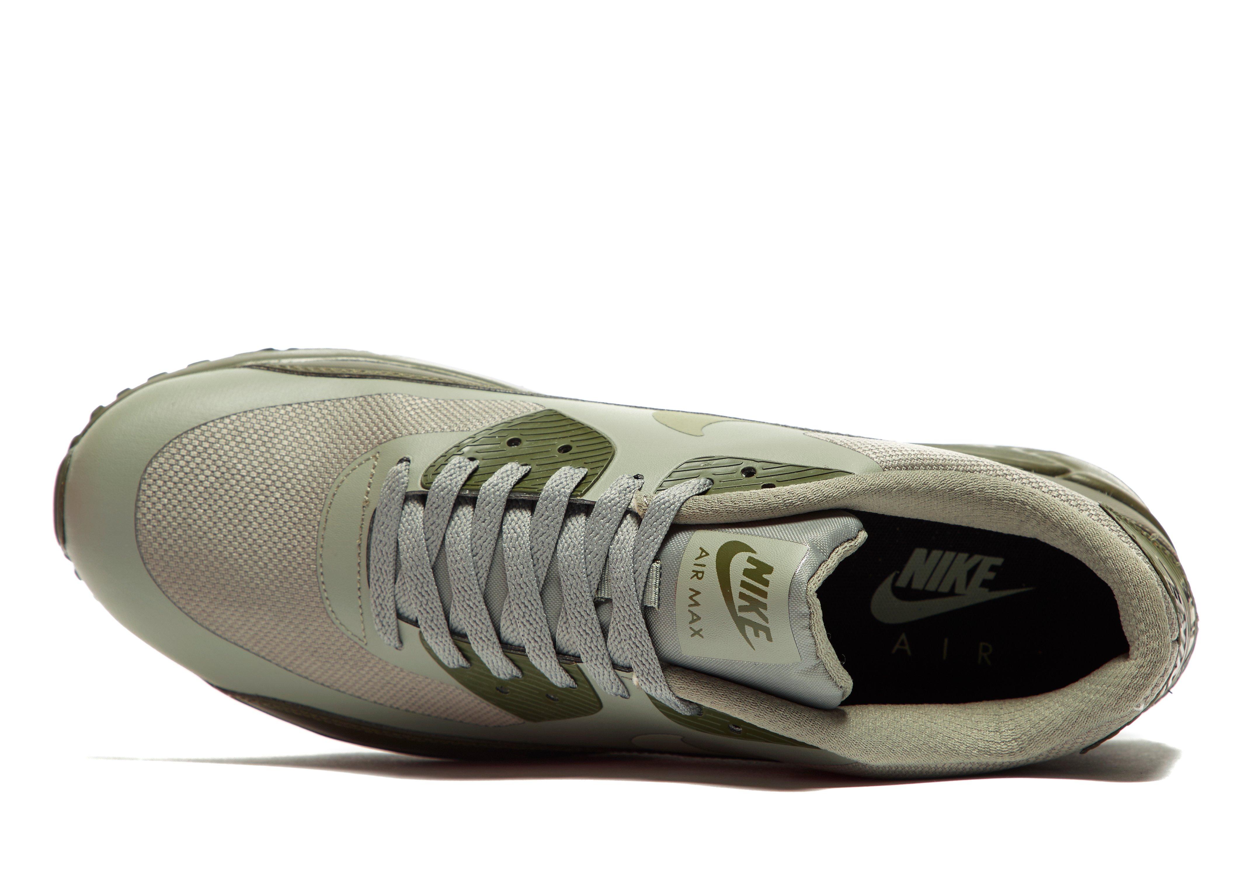 nike essential 2.0