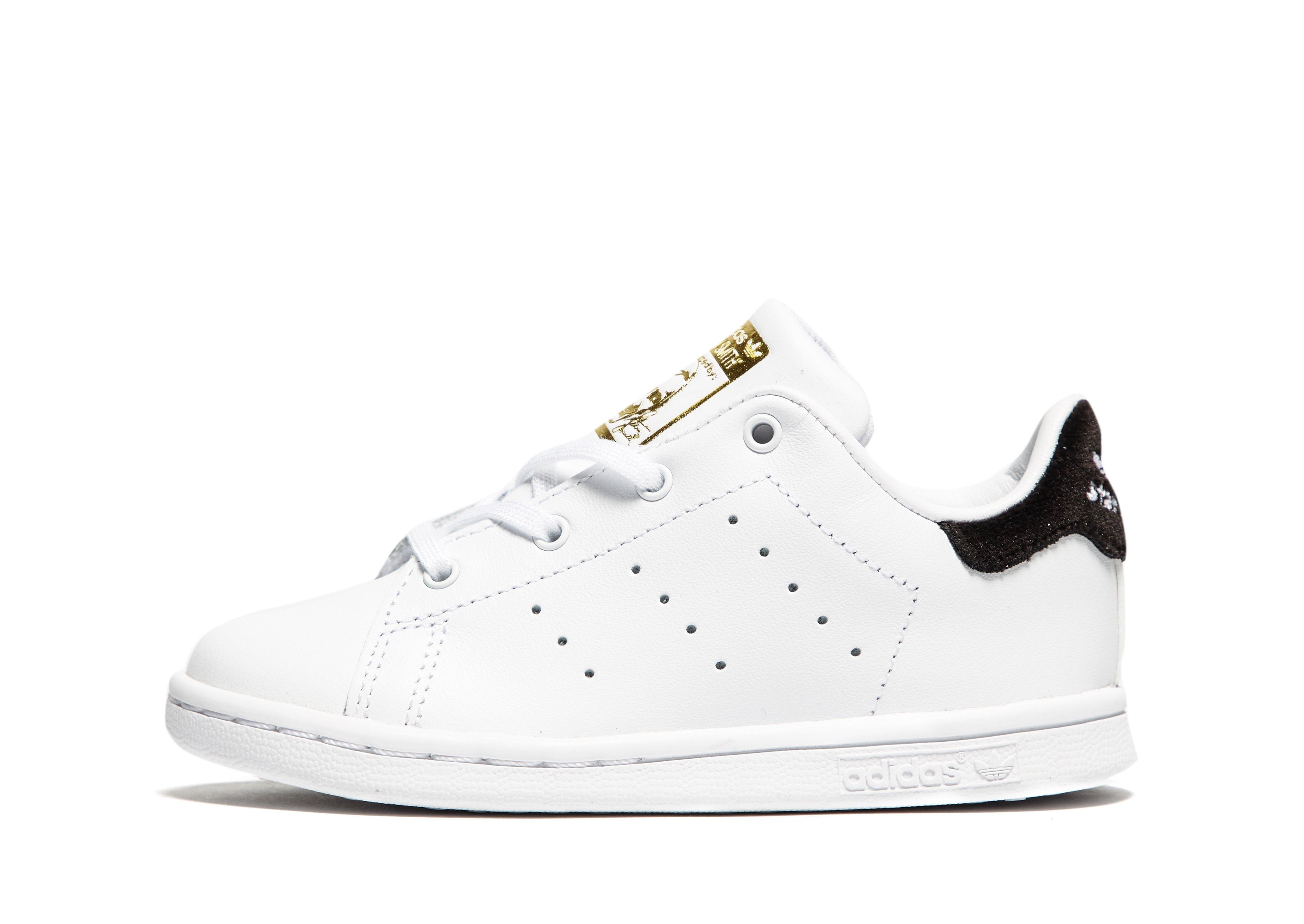 stan smith blanche et noir velour