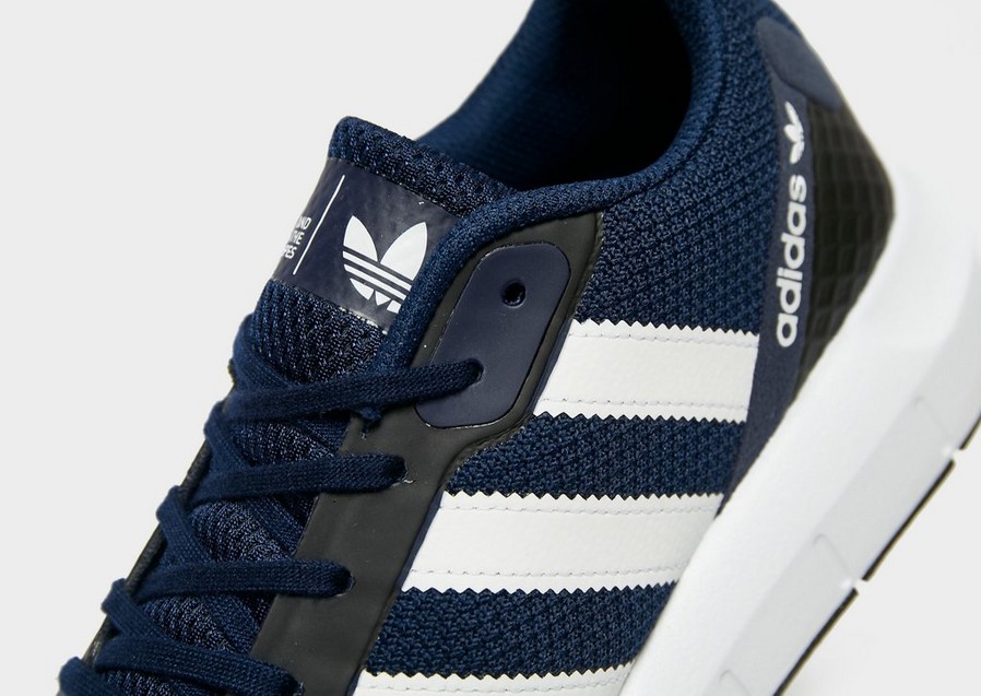 Buty sneakersy męskie ADIDAS SWIFT RUN 2.0 FV5359 Granatowy
