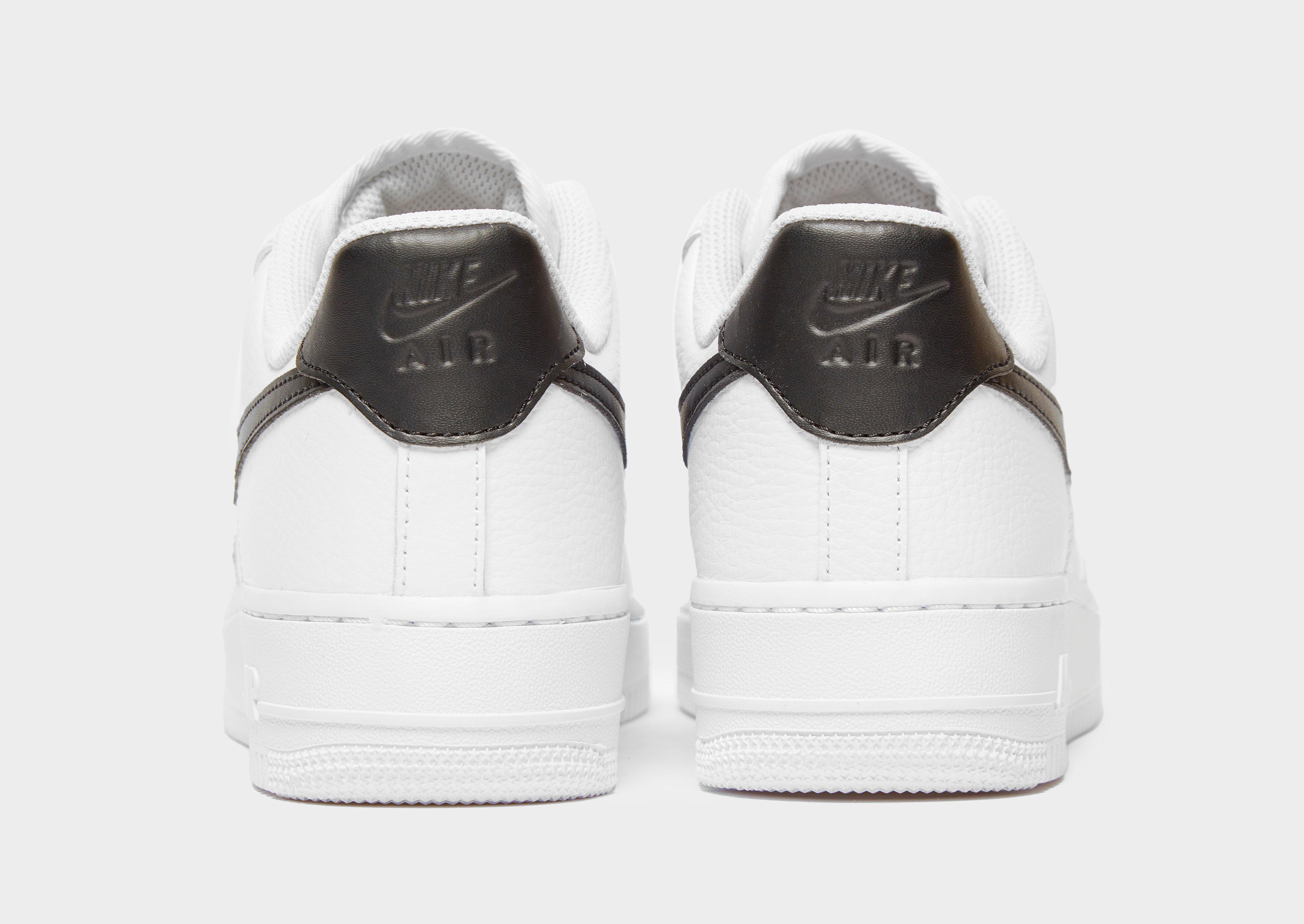 Adidași de damă NIKE AIR FORCE 1 '07  DD8959-103 Alb