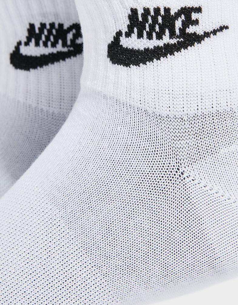 Dámske ponožky NIKE 3-PACK EVERYDAY ESSENTIAL SOCKS  DX5074-101 Biela