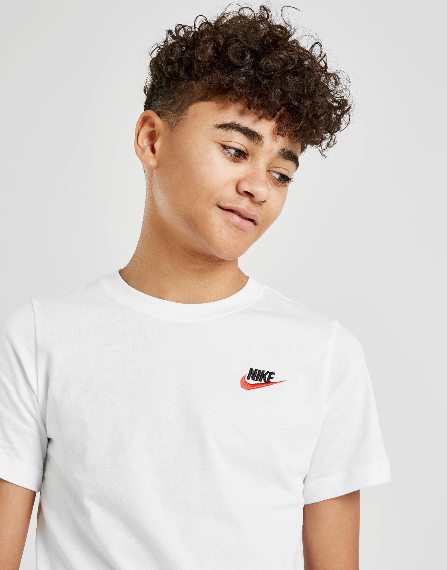 Detské tričko NIKE TRIČKO SPORTSWEAR B AR5254-100 Bílá