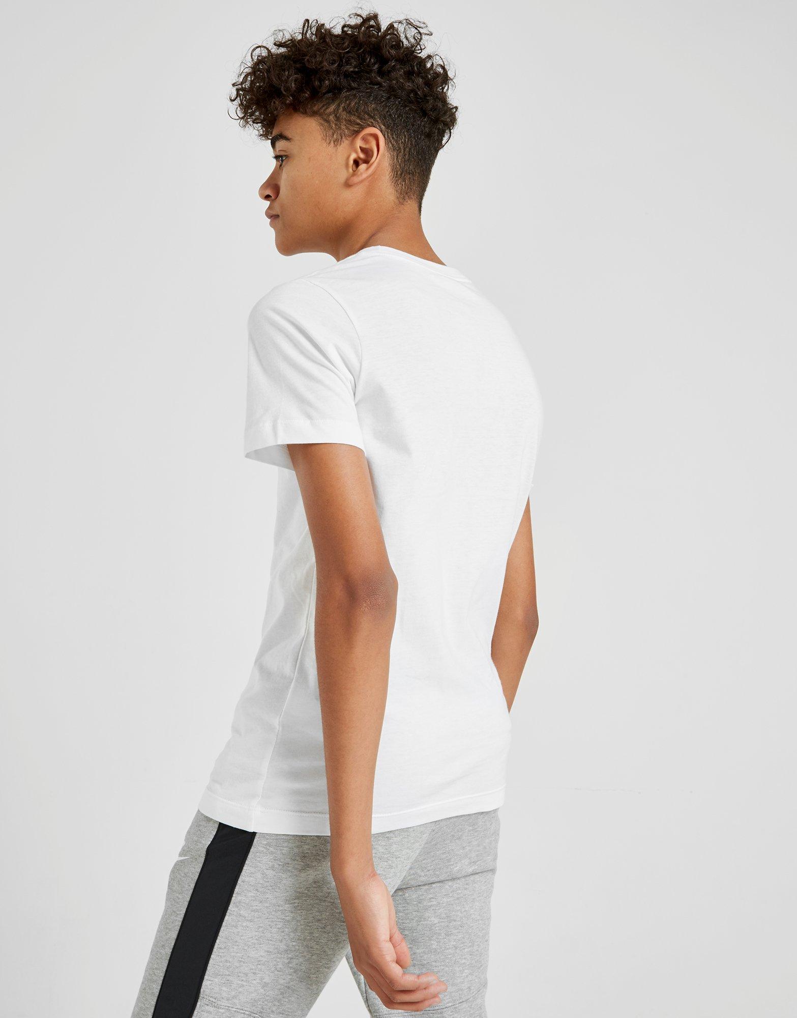 Detské tričko NIKE TRIČKO SPORTSWEAR B AR5254-100 Bílá