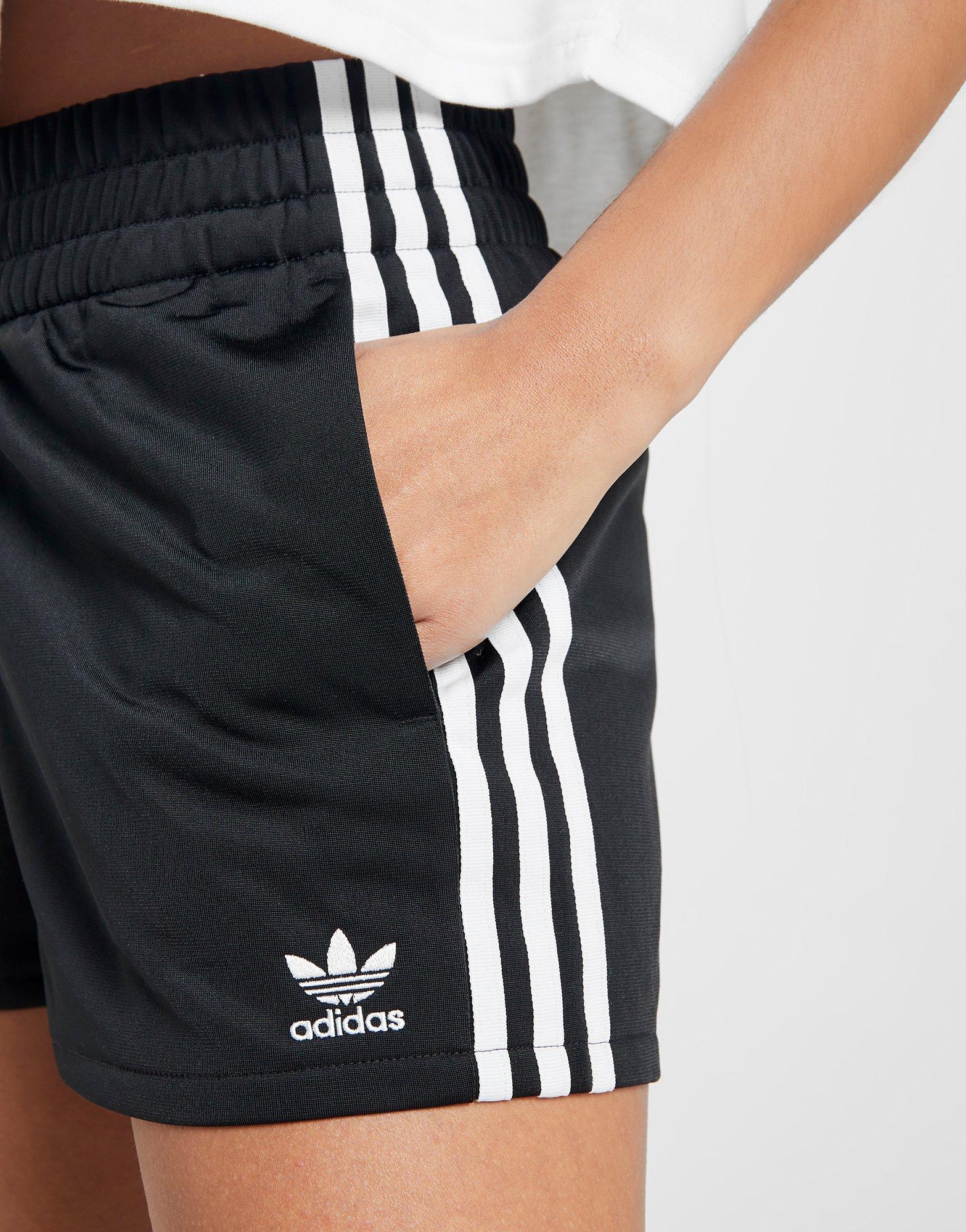 Dámske krátke nohavice ADIDAS 3 STRIPES POLY SHORTS FM2610 Čierna