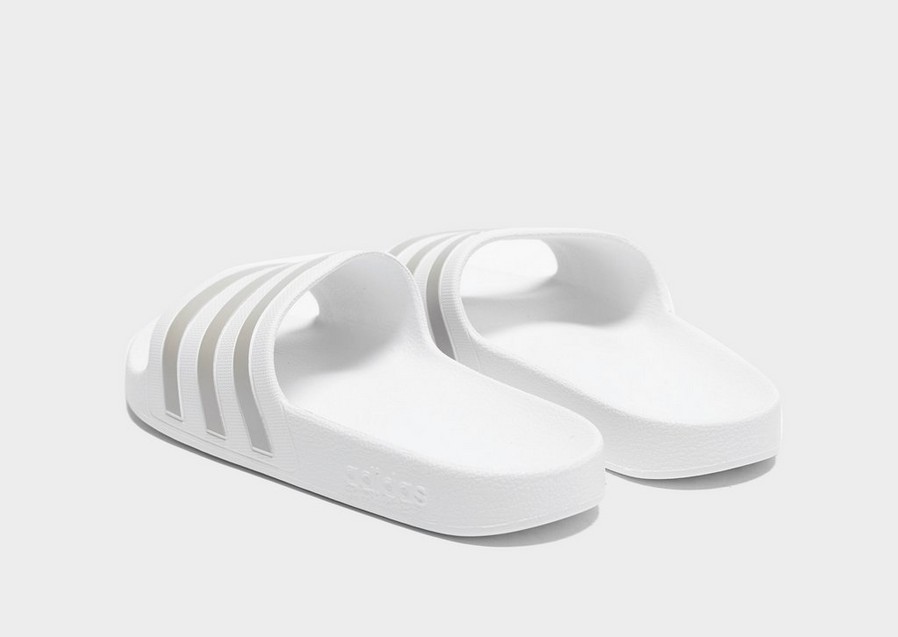 Női papucsok és flip-flopok ADIDAS ADILETTE AQUA SLIDES  EF1730 Fehér