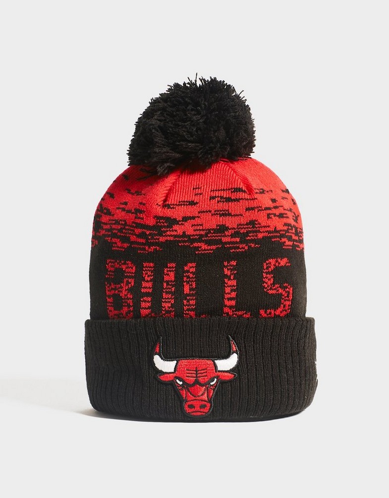 Чоловічі зимові шапки NEW ERA NBA CHICAGO BULLS POM BEANIE HAT CHICAGO BULLS OTC 12122723 Чорний