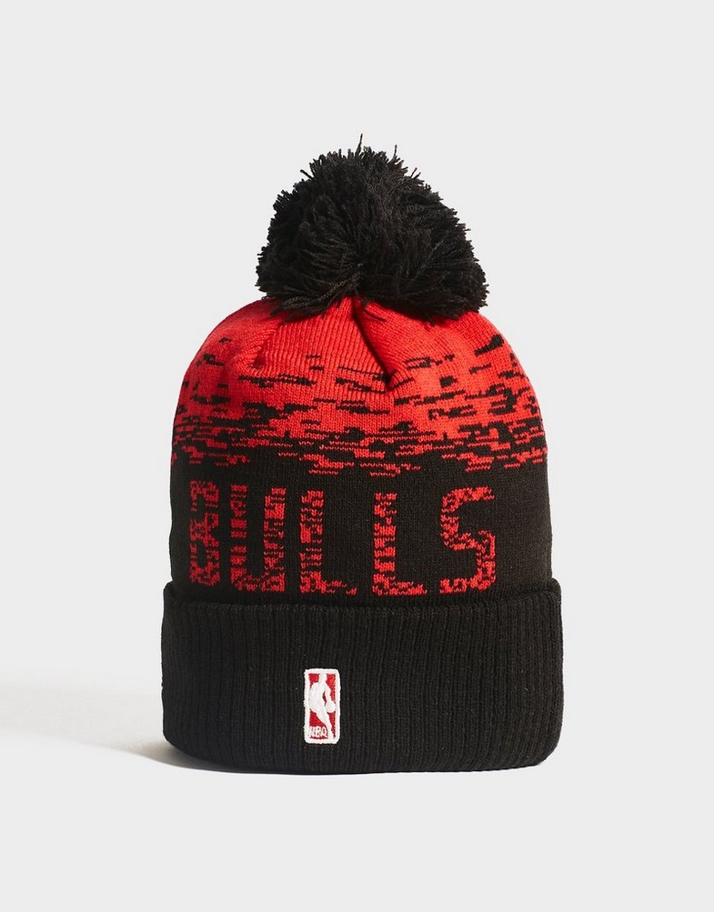 Чоловічі зимові шапки NEW ERA NBA CHICAGO BULLS POM BEANIE HAT CHICAGO BULLS OTC 12122723 Чорний