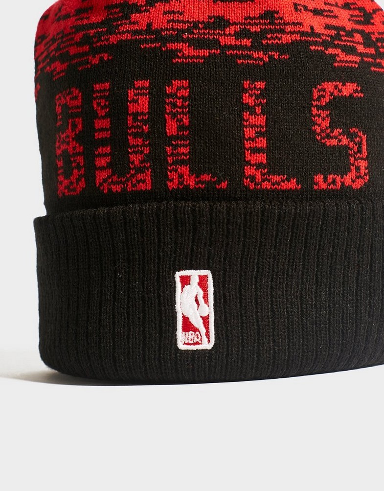 Чоловічі зимові шапки NEW ERA NBA CHICAGO BULLS POM BEANIE HAT CHICAGO BULLS OTC 12122723 Чорний