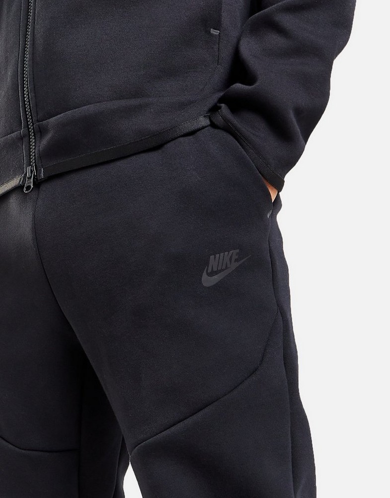 Pantaloni pentru bărbați NIKE PANTALONI  SPORTSWEAR TECH FLEECE CU4495-010 Negru