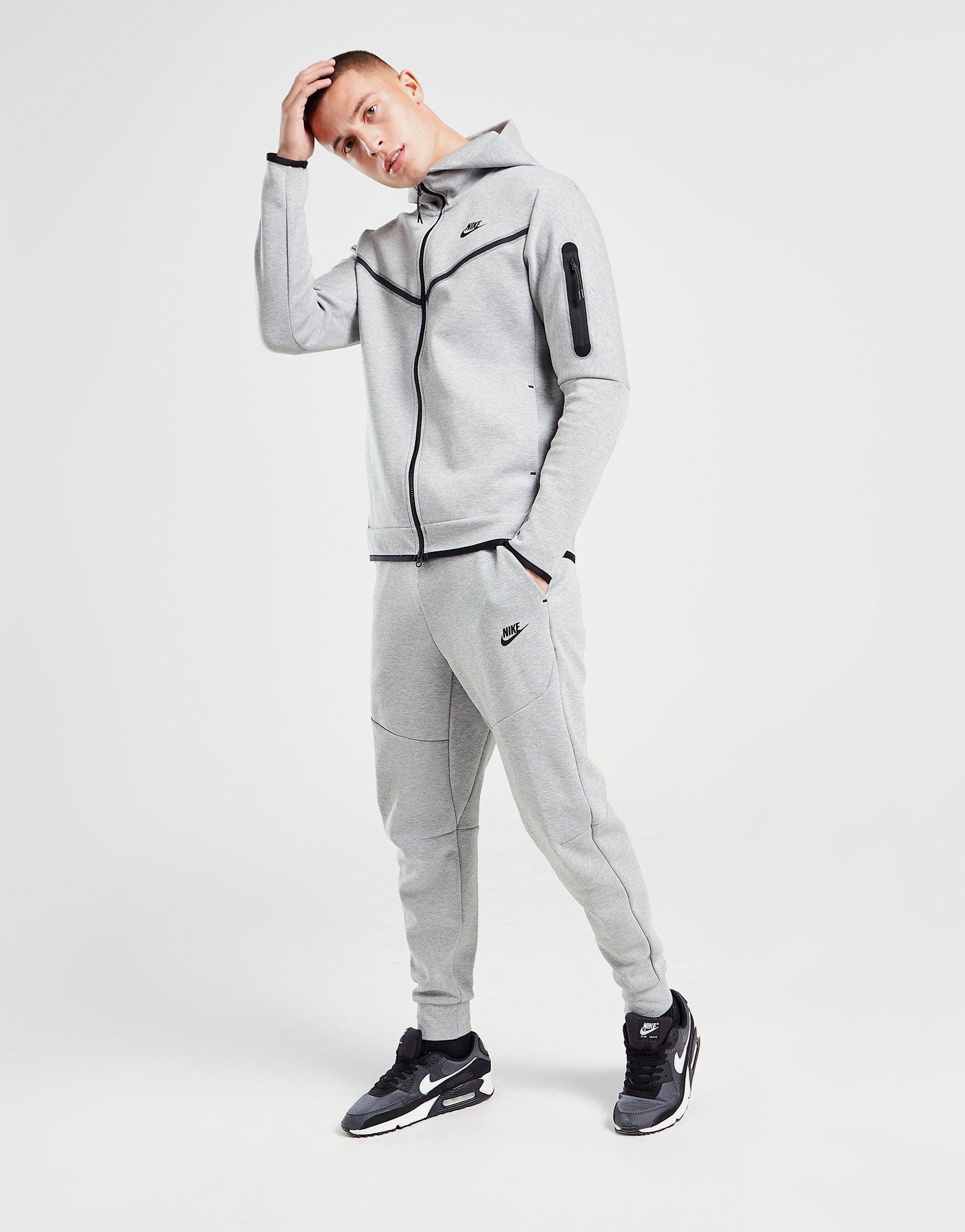 Мъжки панталони NIKE ПАНТАЛОНИ SPORTSWEAR TECH FLEECE CU4495-063 Сив